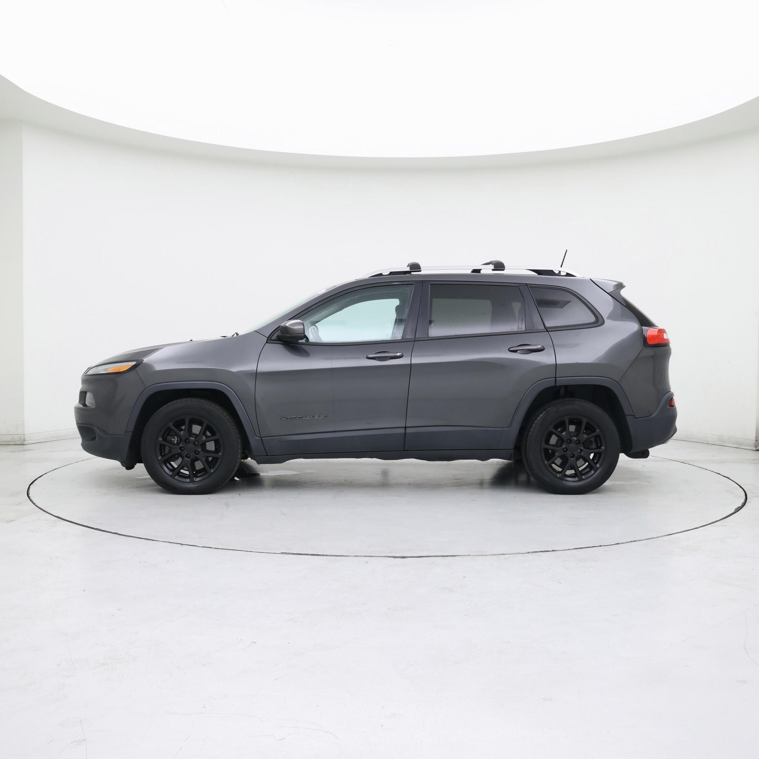 Thumbnail: 2016 Jeep Cherokee - 3