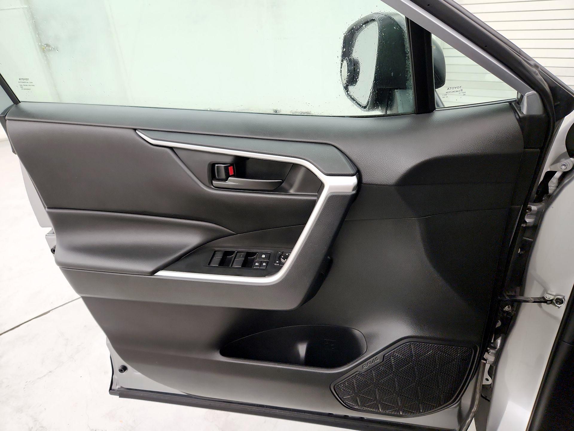 Thumbnail: 2023 Toyota RAV4 - 12