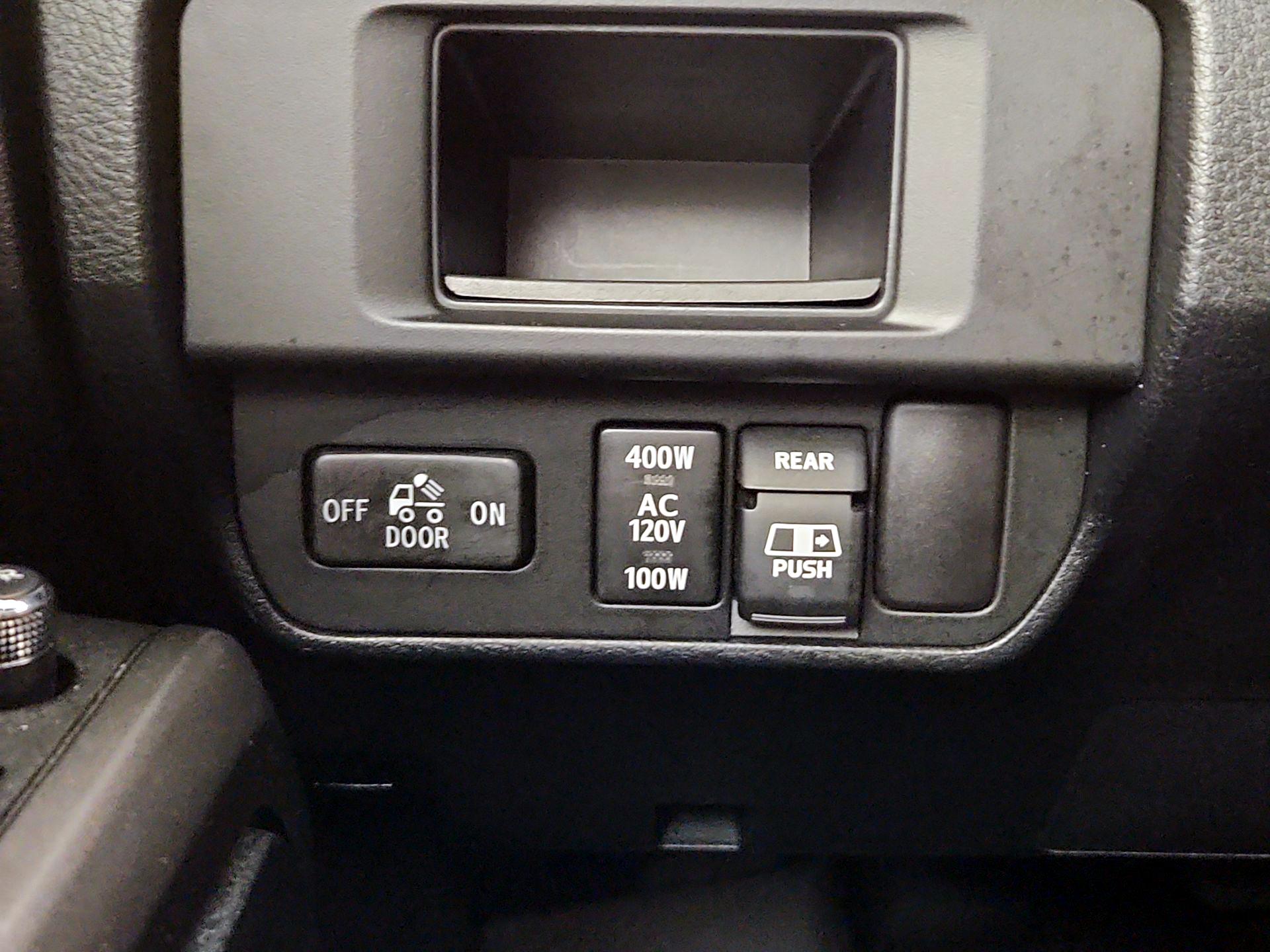 Thumbnail: 2017 Toyota Tacoma - 13