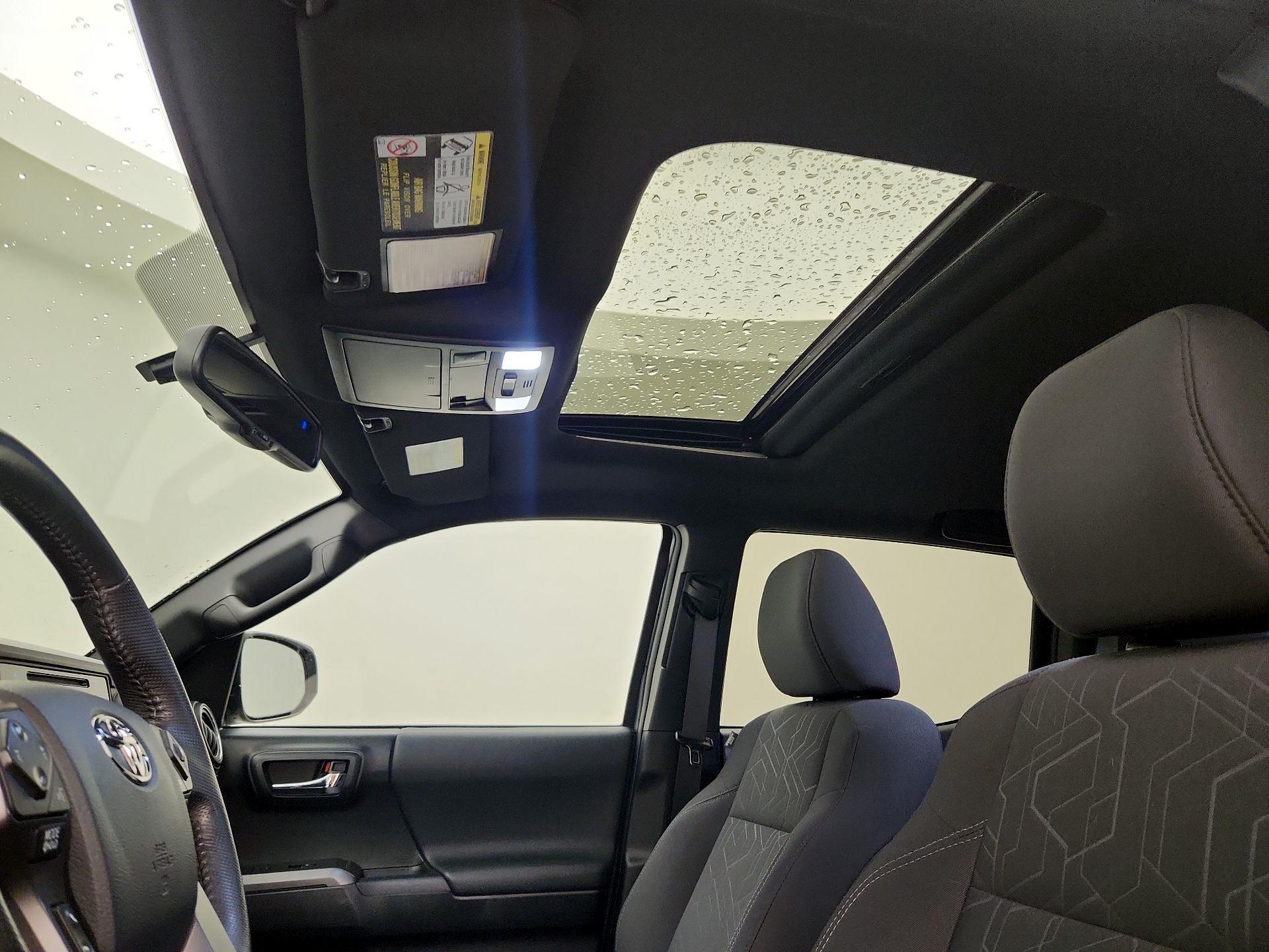 Thumbnail: 2017 Toyota Tacoma - 20