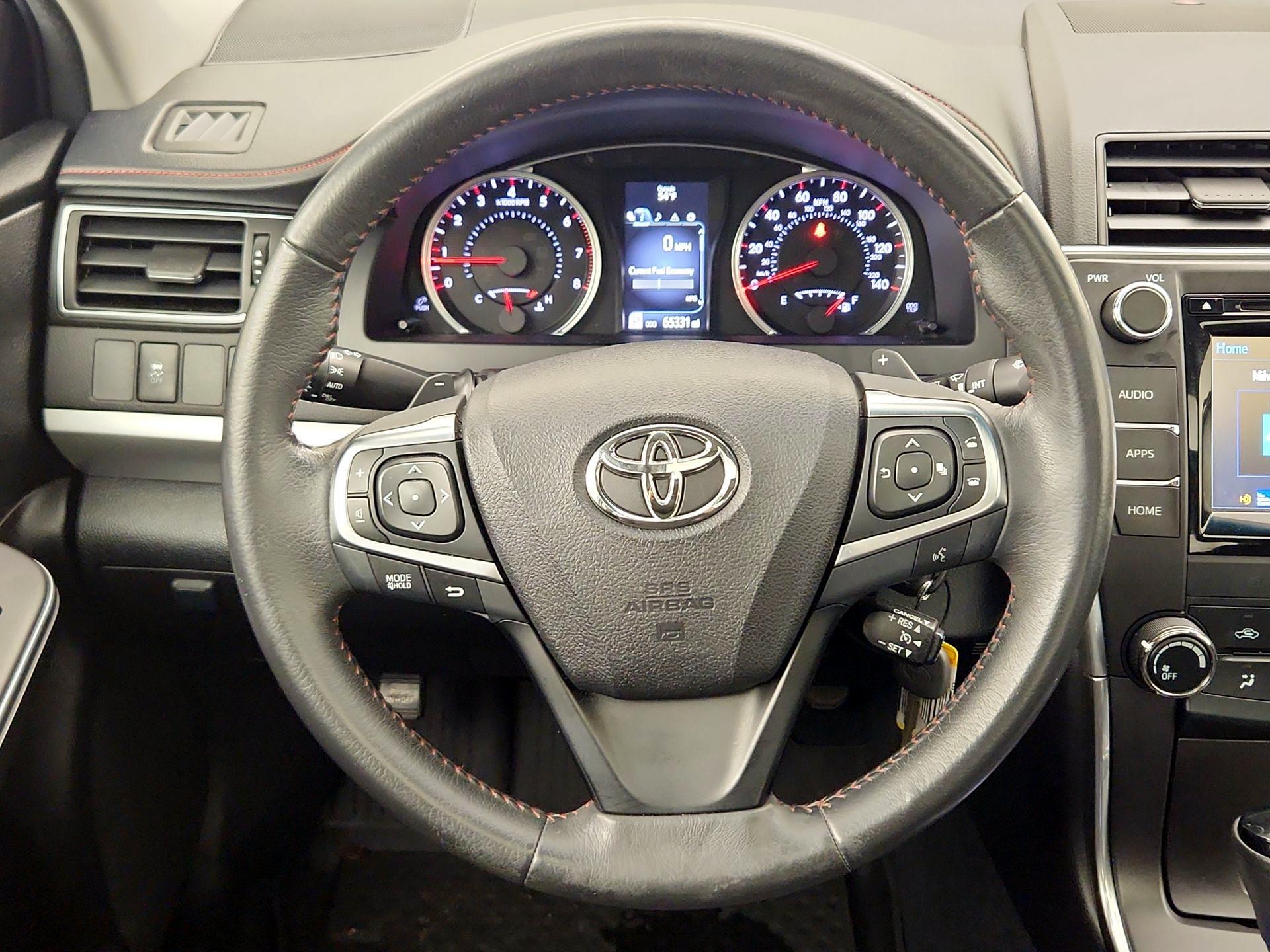 Thumbnail: 2017 Toyota Camry - 10