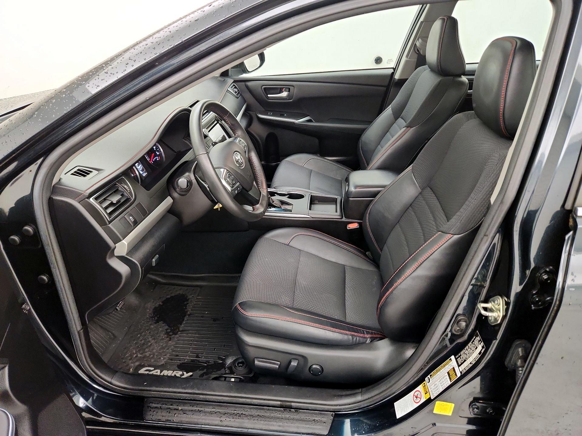 Thumbnail: 2017 Toyota Camry - 11