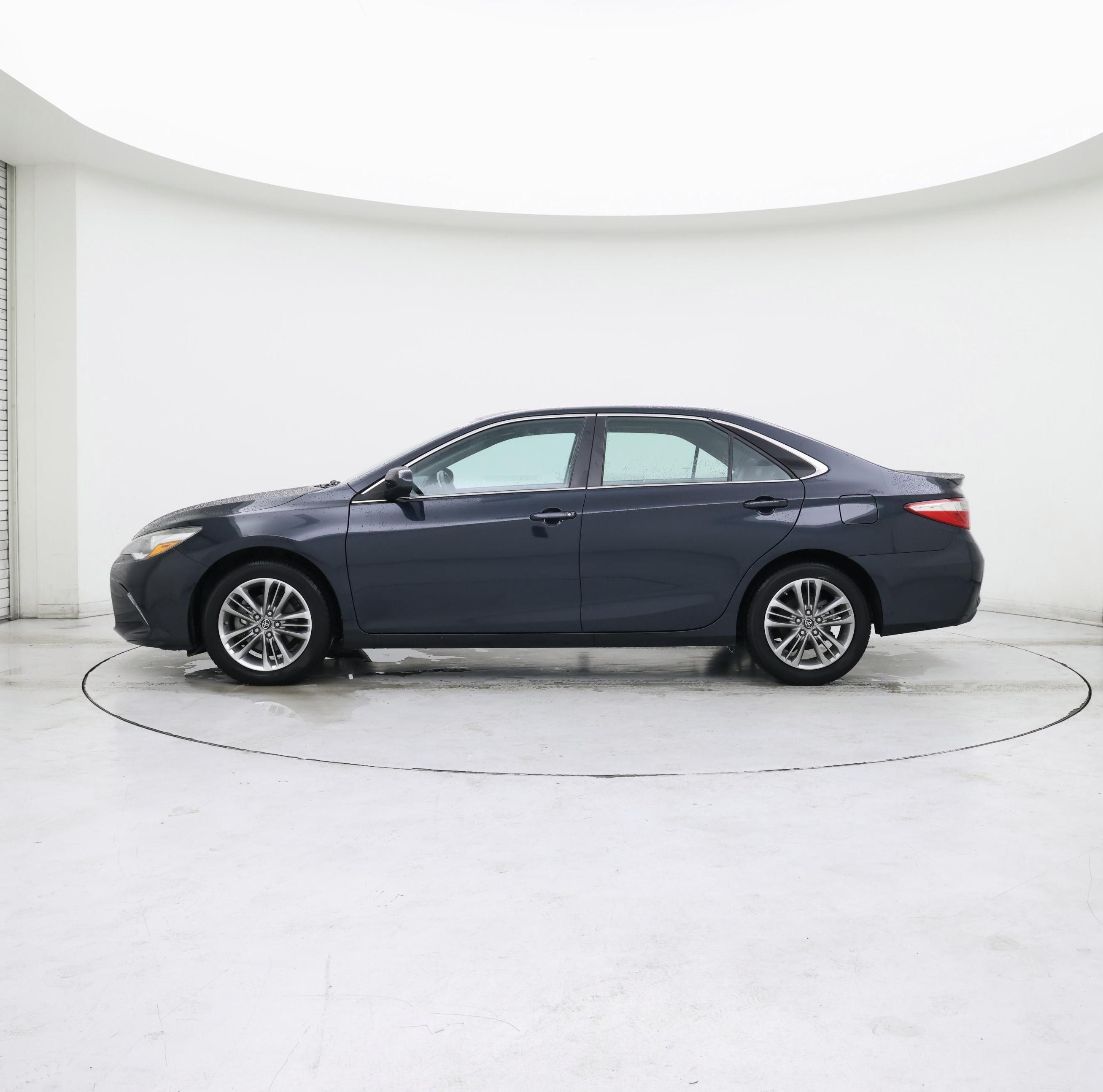 Thumbnail: 2017 Toyota Camry - 3