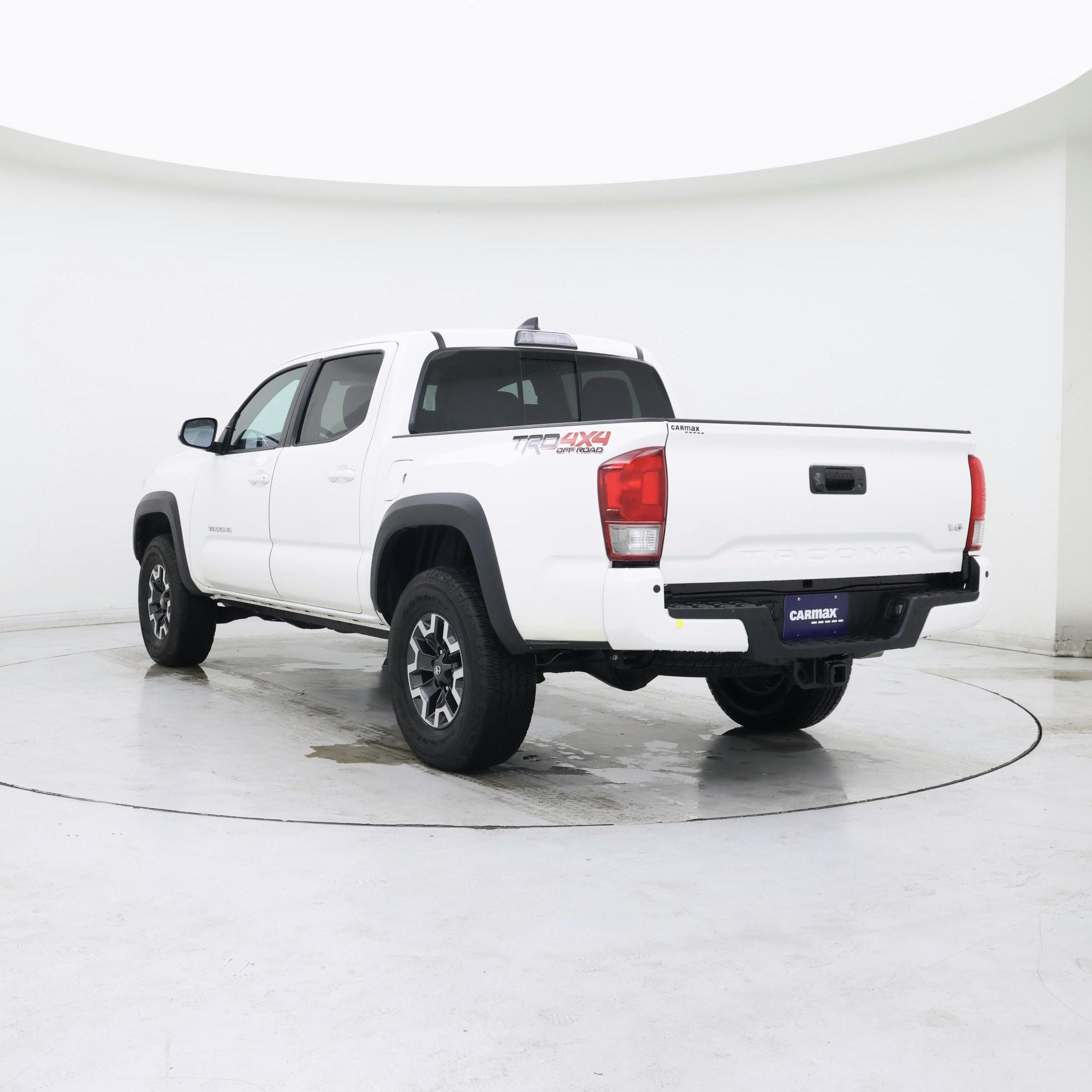 Thumbnail: 2017 Toyota Tacoma - 2