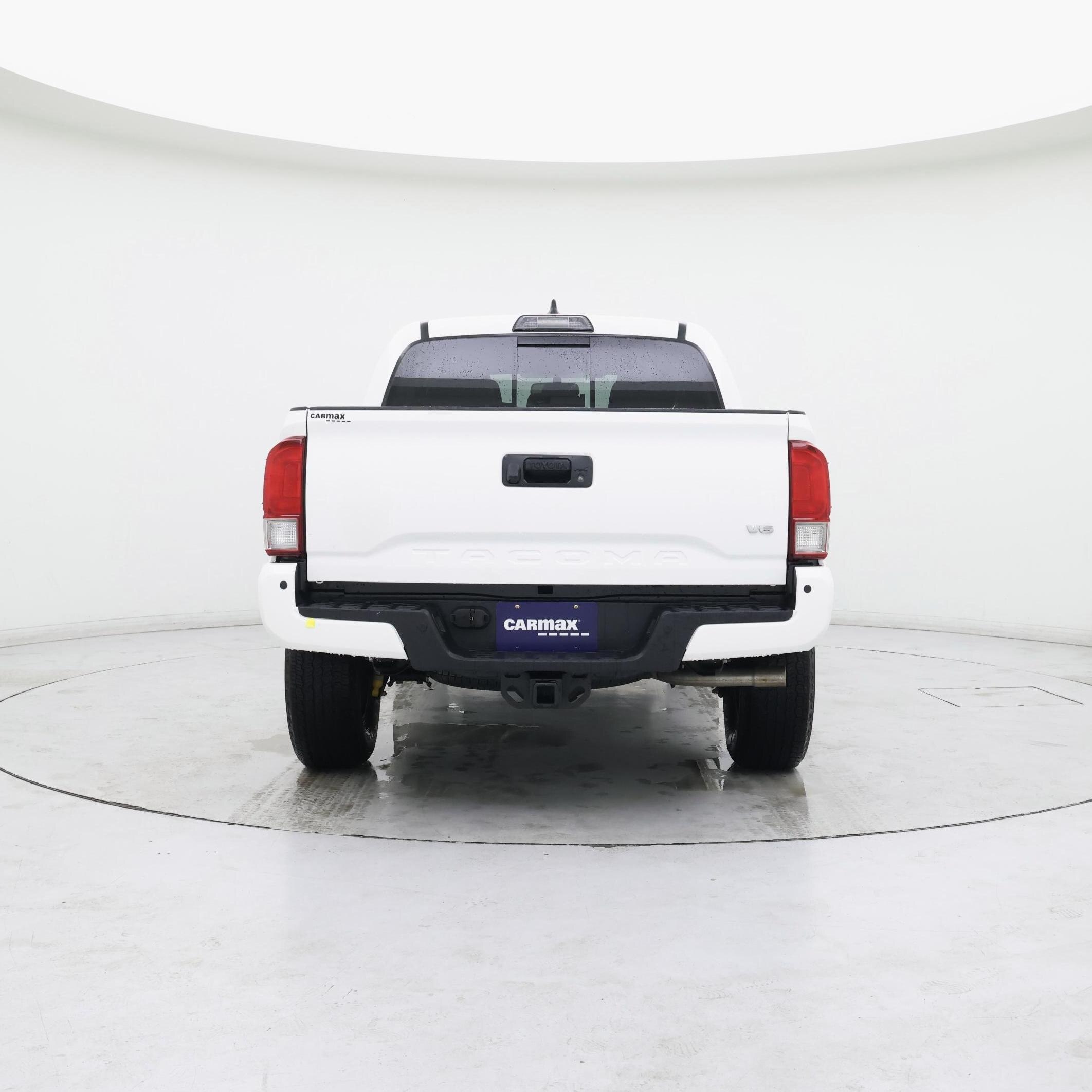 Thumbnail: 2017 Toyota Tacoma - 6