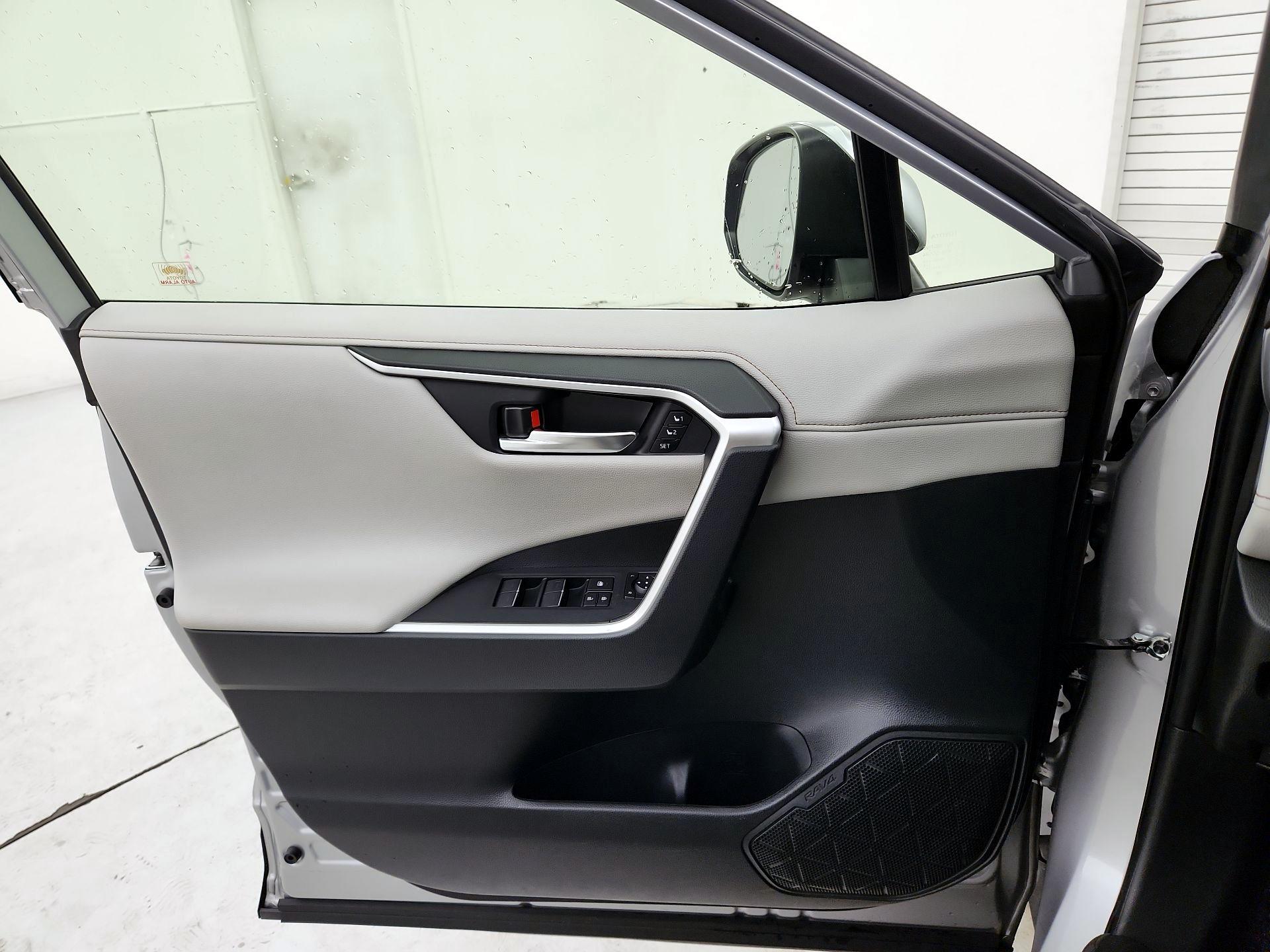 Thumbnail: 2024 Toyota RAV4 - 12