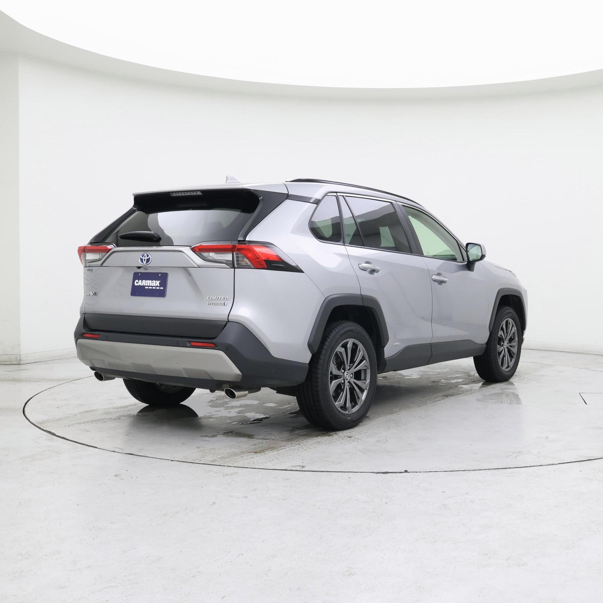 Thumbnail: 2024 Toyota RAV4 - 8