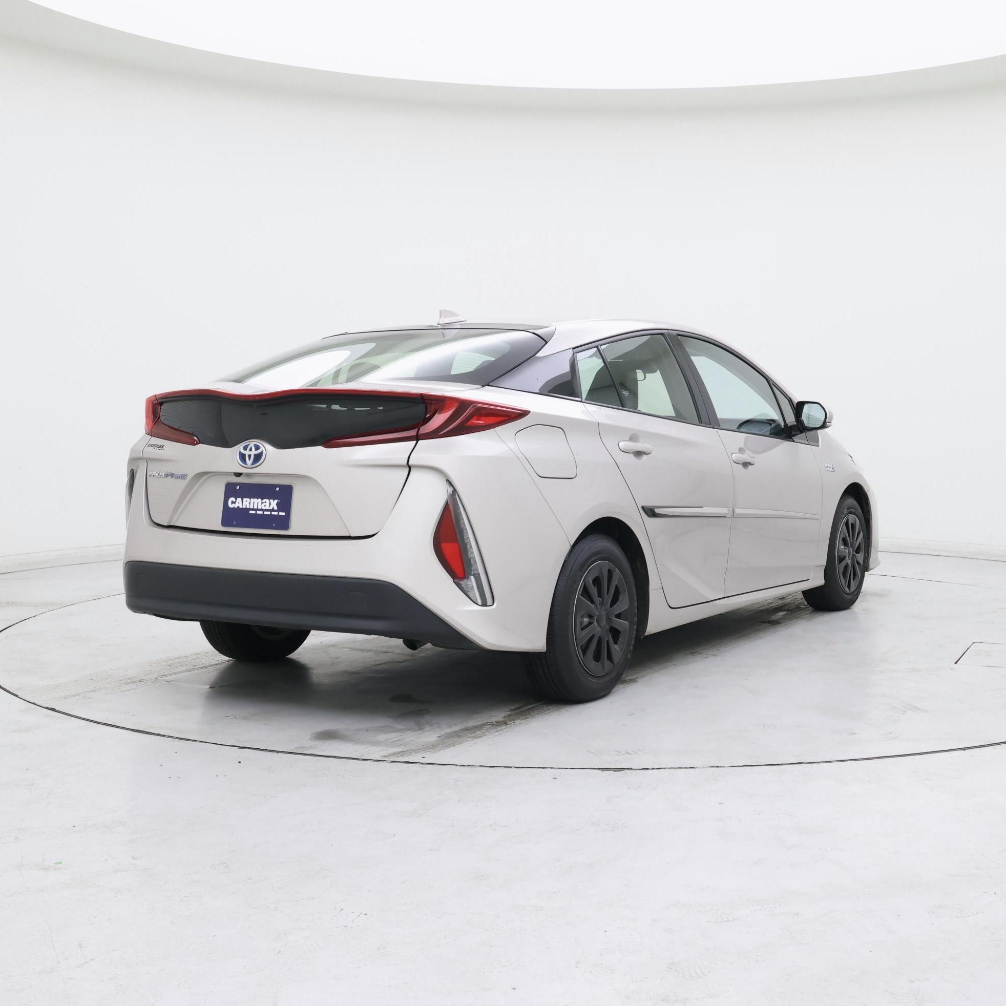 Thumbnail: 2017 Toyota Prius Prime - 8
