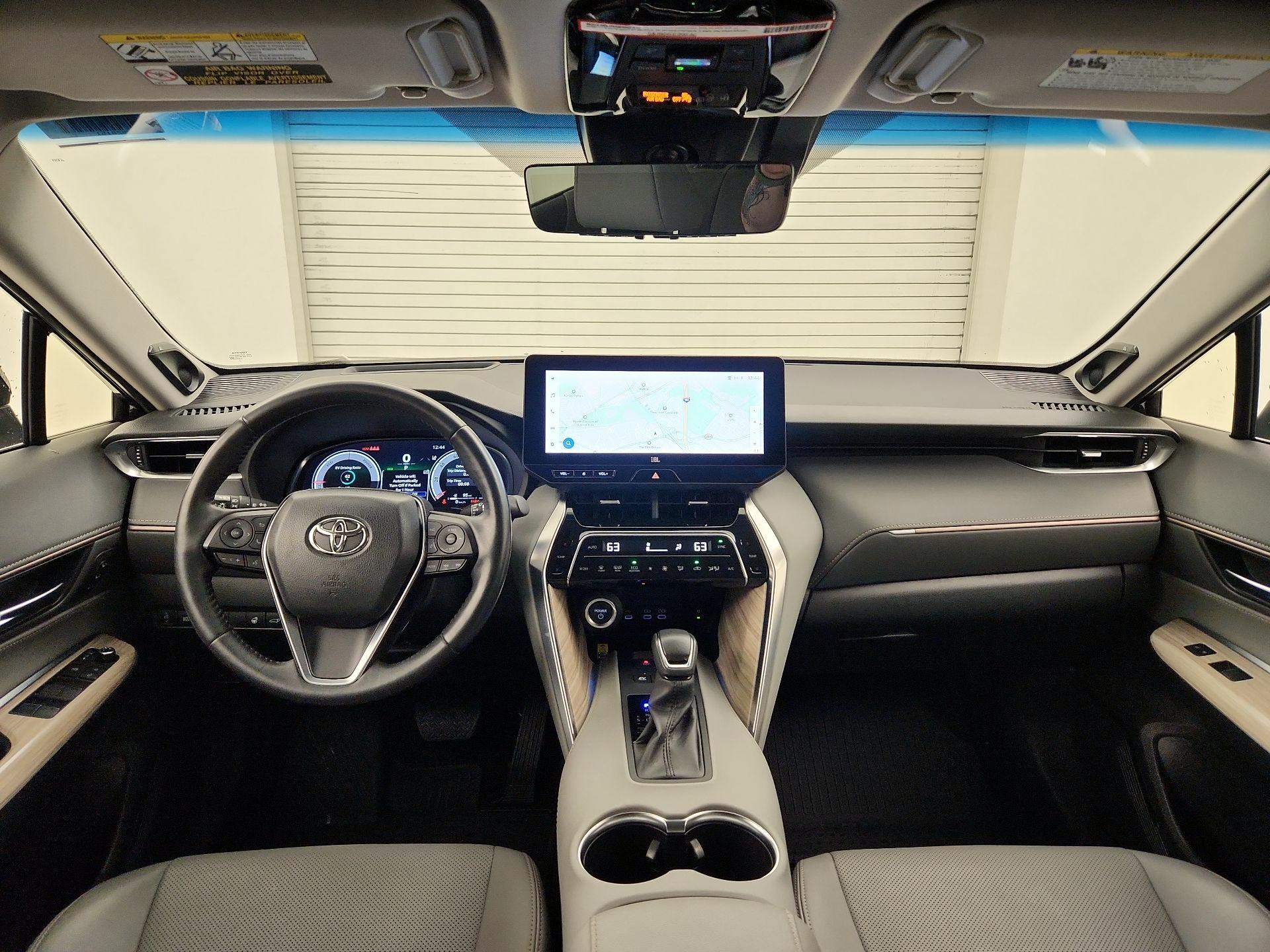 Thumbnail: 2023 Toyota Venza - 9