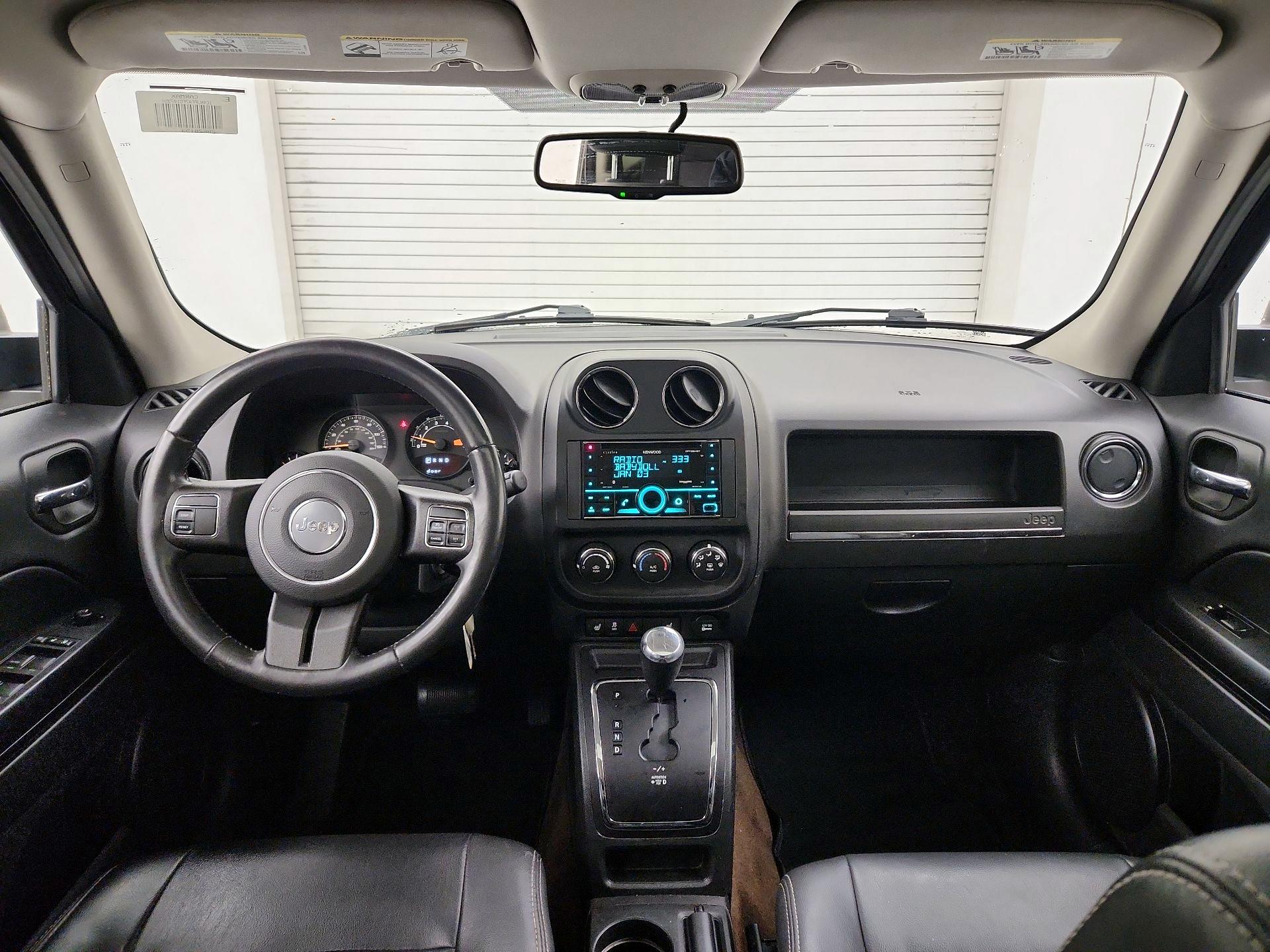 Thumbnail: 2015 Jeep Patriot - 9