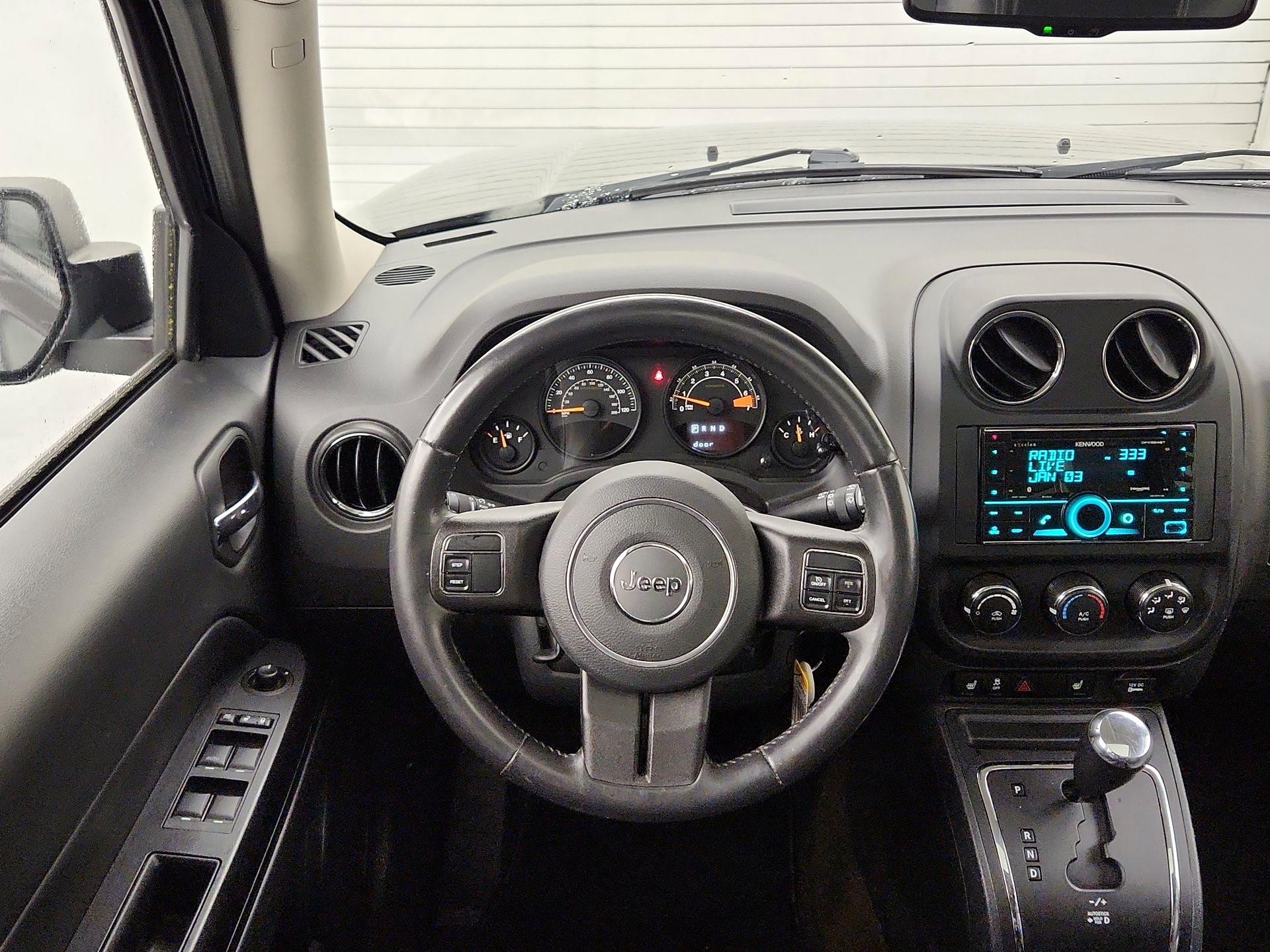 Thumbnail: 2015 Jeep Patriot - 10