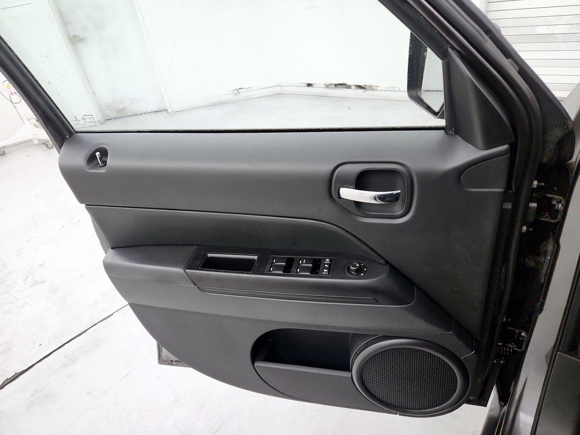 Thumbnail: 2015 Jeep Patriot - 12