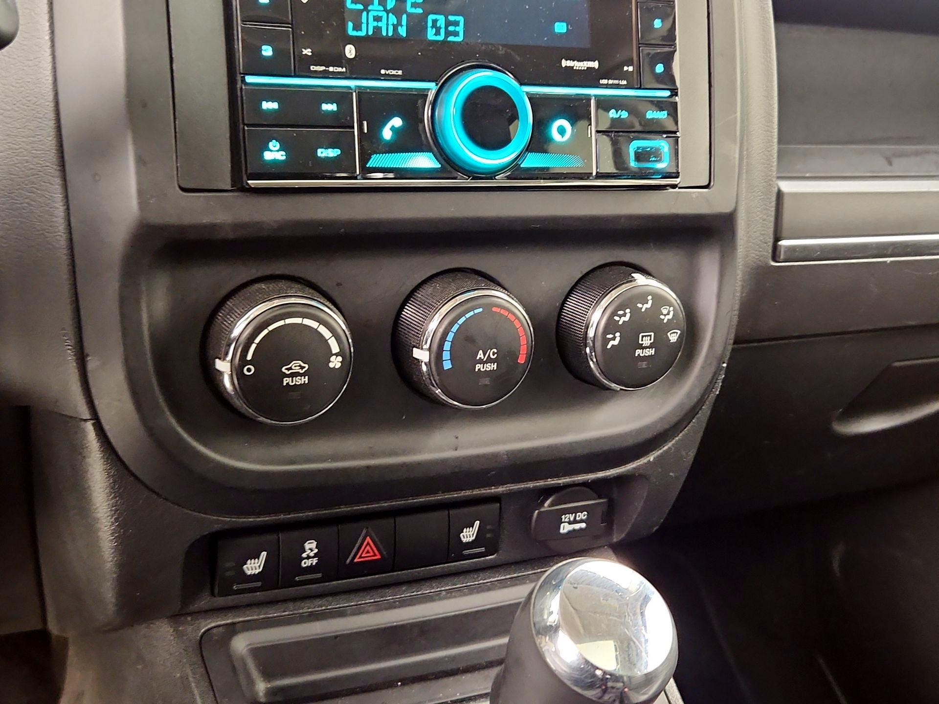 Thumbnail: 2015 Jeep Patriot - 14