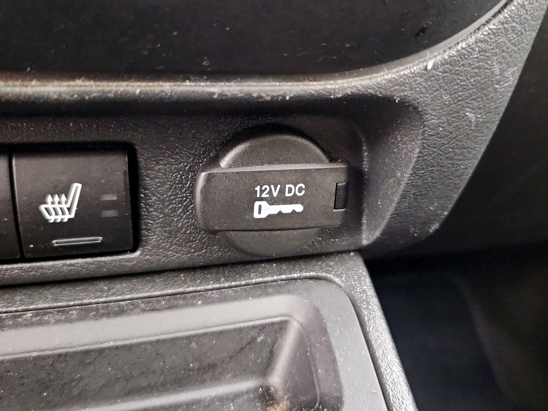 Thumbnail: 2015 Jeep Patriot - 16