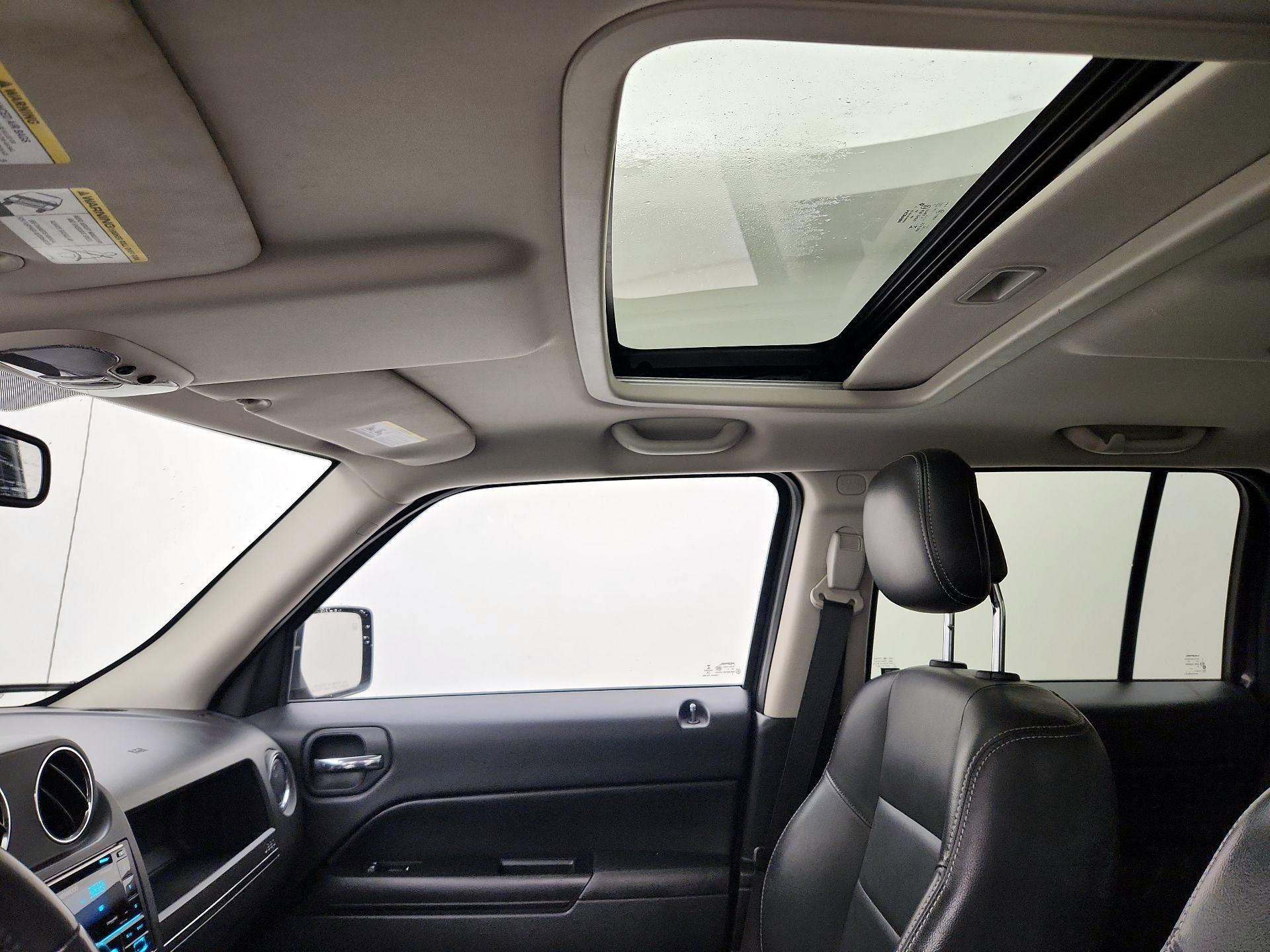 Thumbnail: 2015 Jeep Patriot - 17