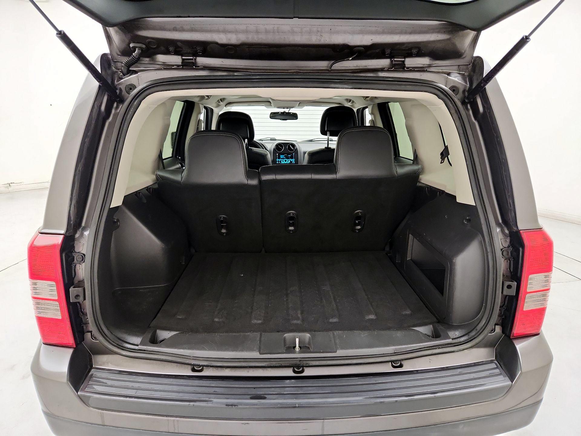 Thumbnail: 2015 Jeep Patriot - 19