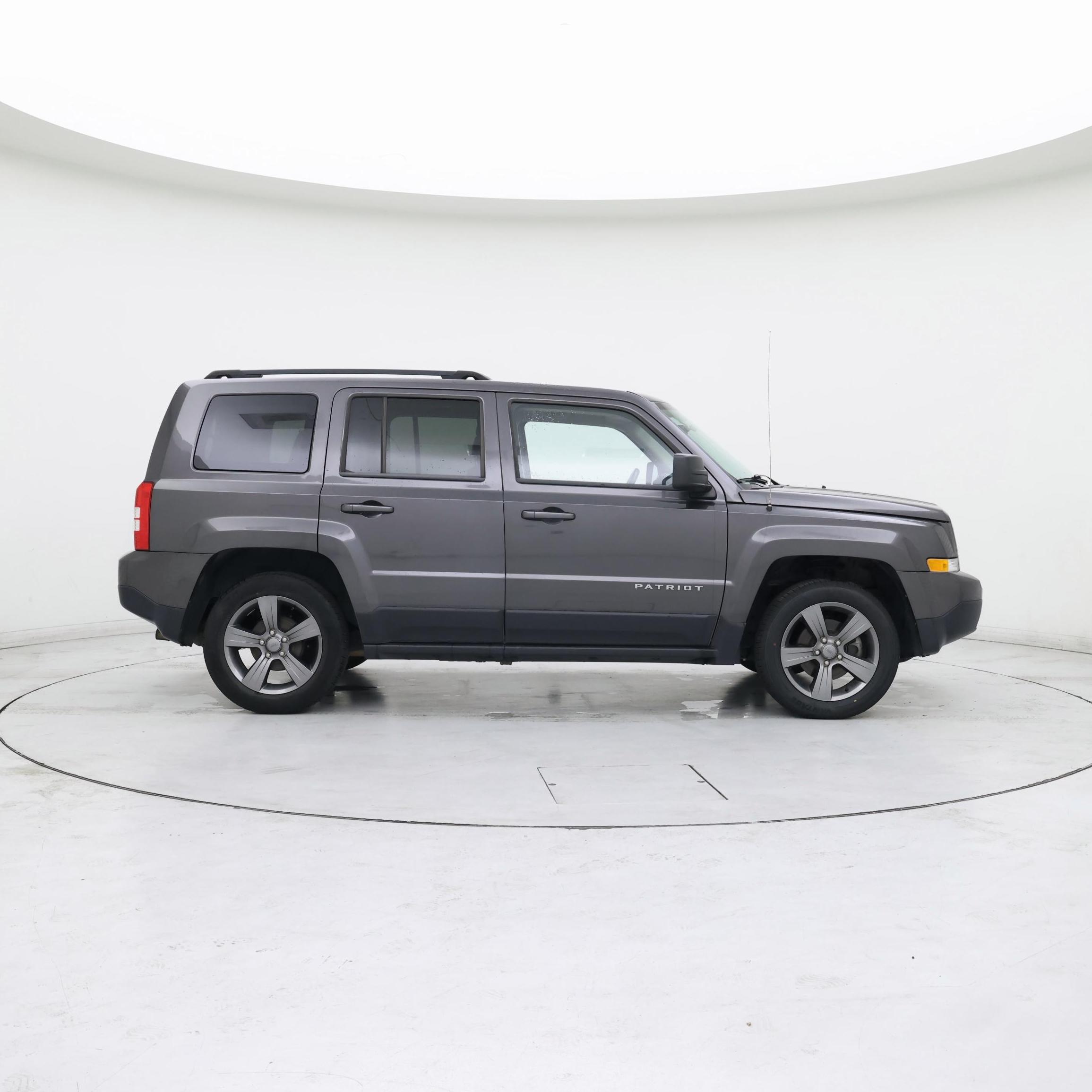 Thumbnail: 2015 Jeep Patriot - 7