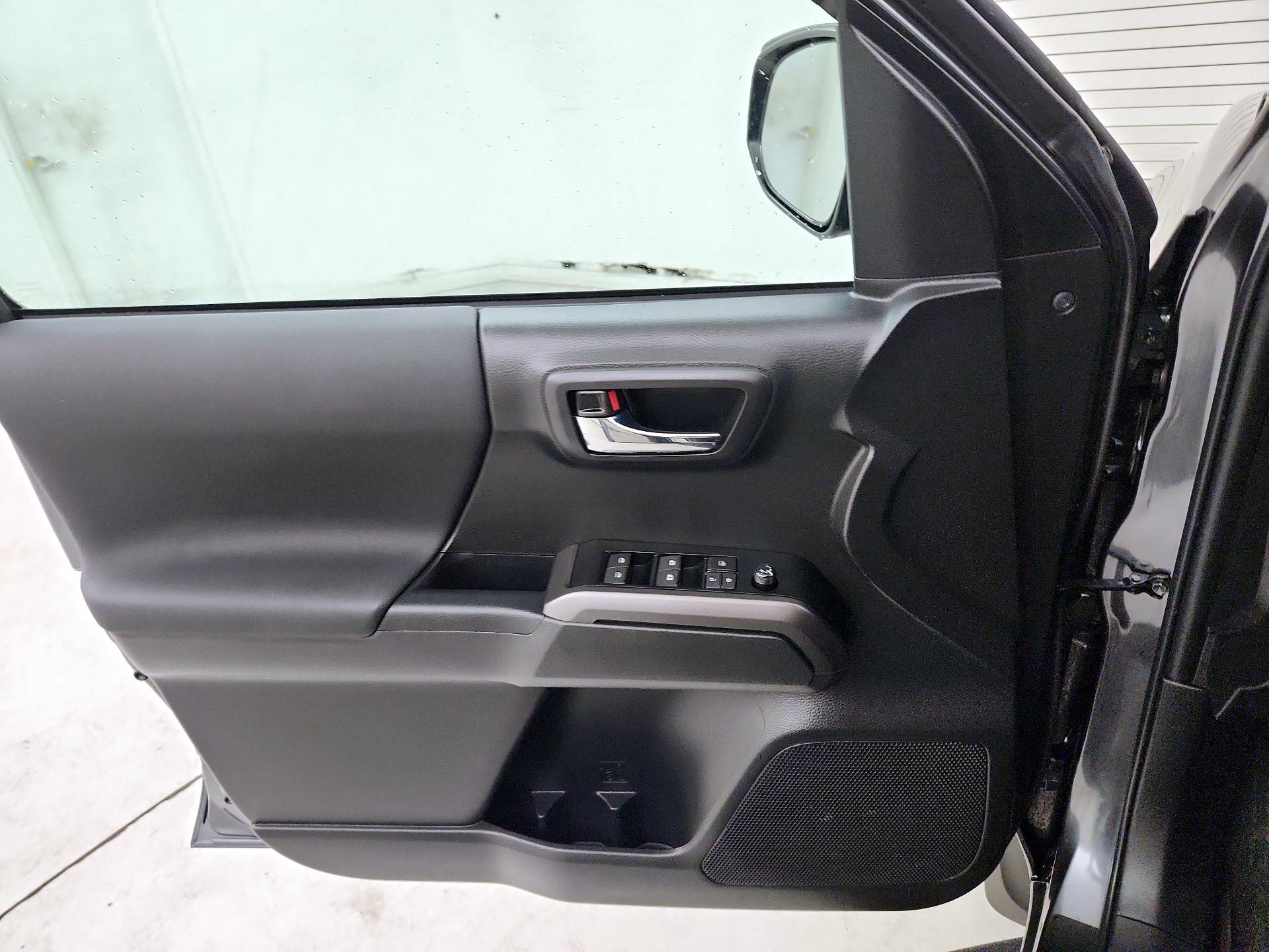 Thumbnail: 2023 Toyota Tacoma - 12