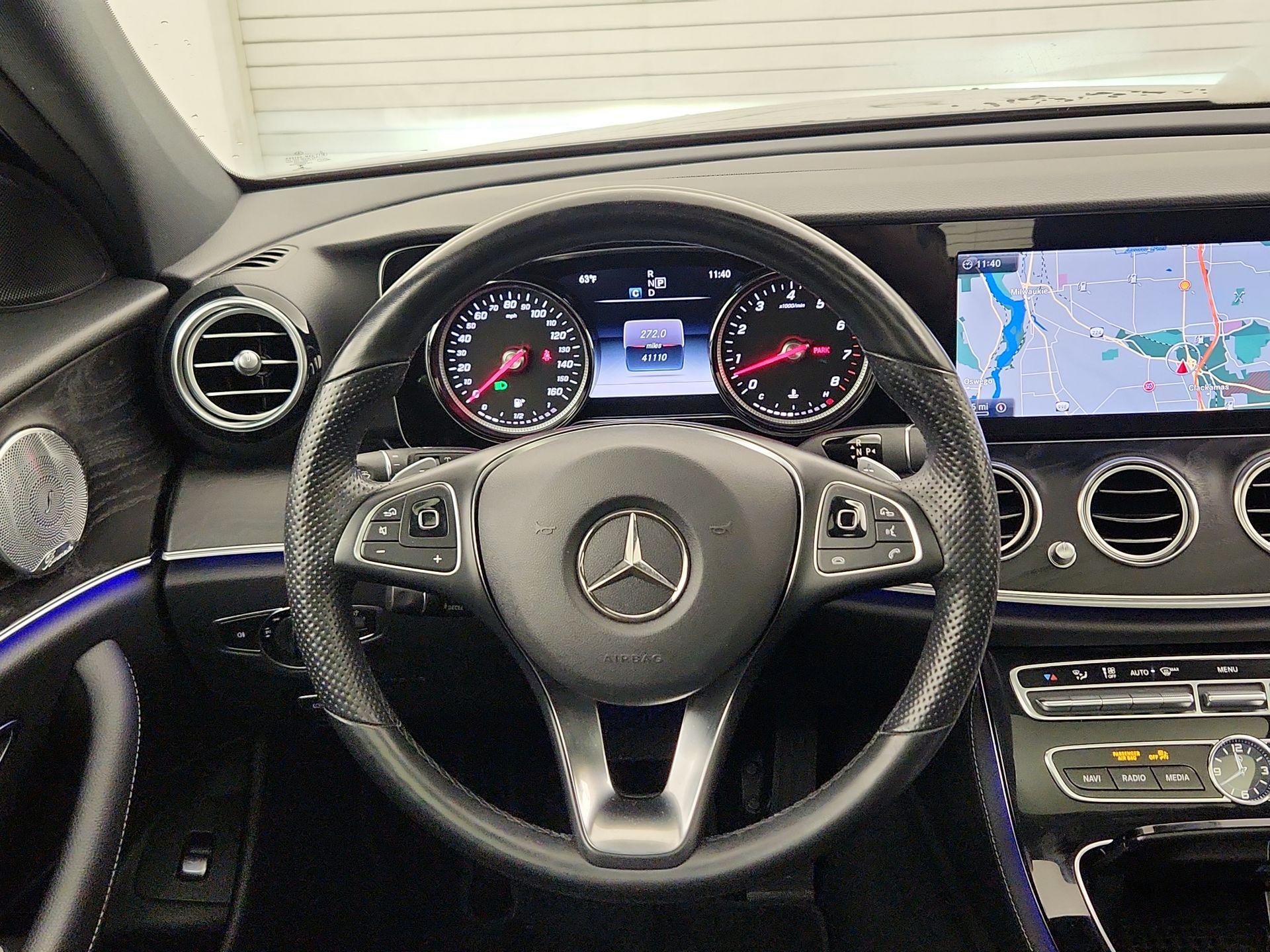 Thumbnail: 2017 Mercedes-Benz E-Class - 10