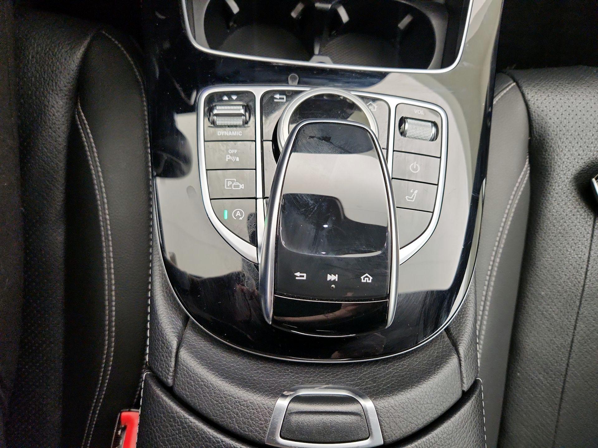 Thumbnail: 2017 Mercedes-Benz E-Class - 18