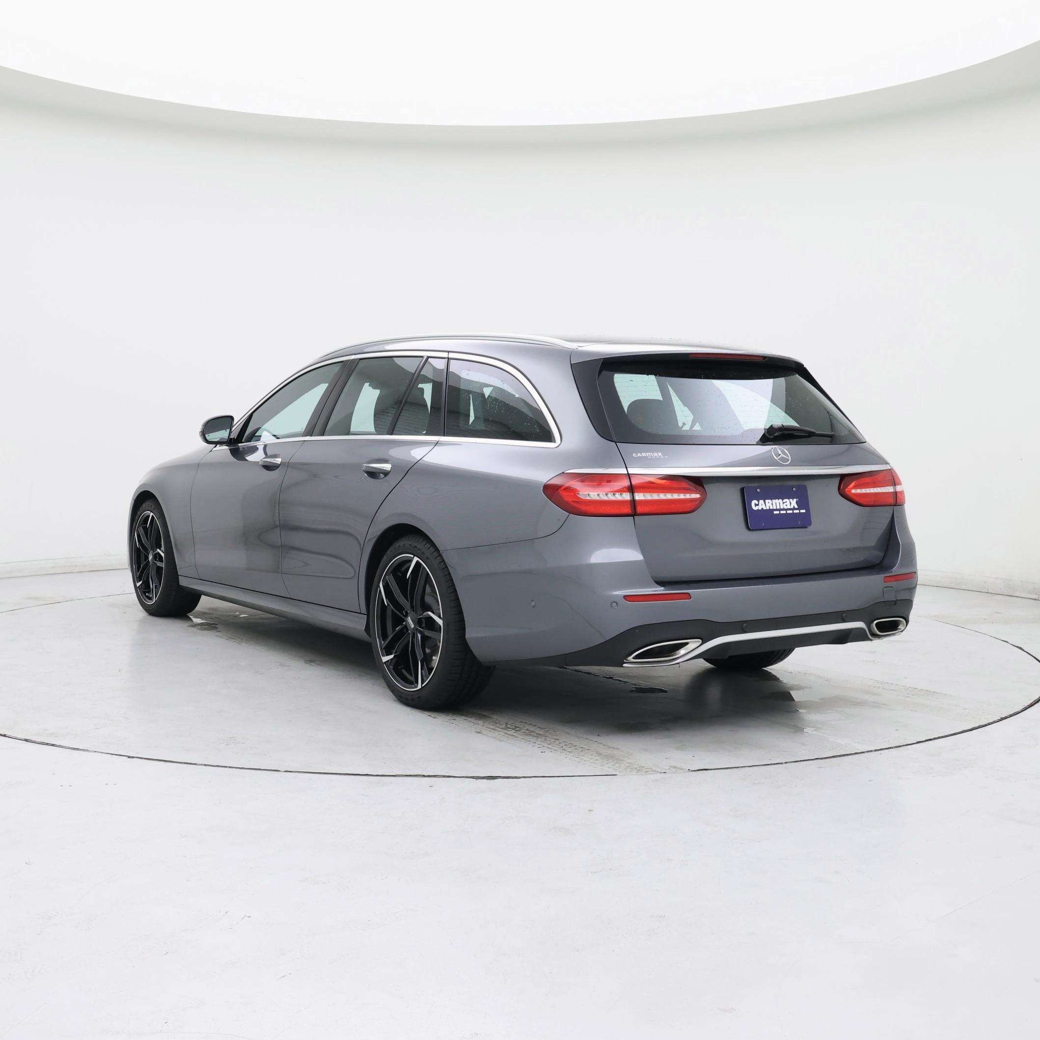 Thumbnail: 2017 Mercedes-Benz E-Class - 2