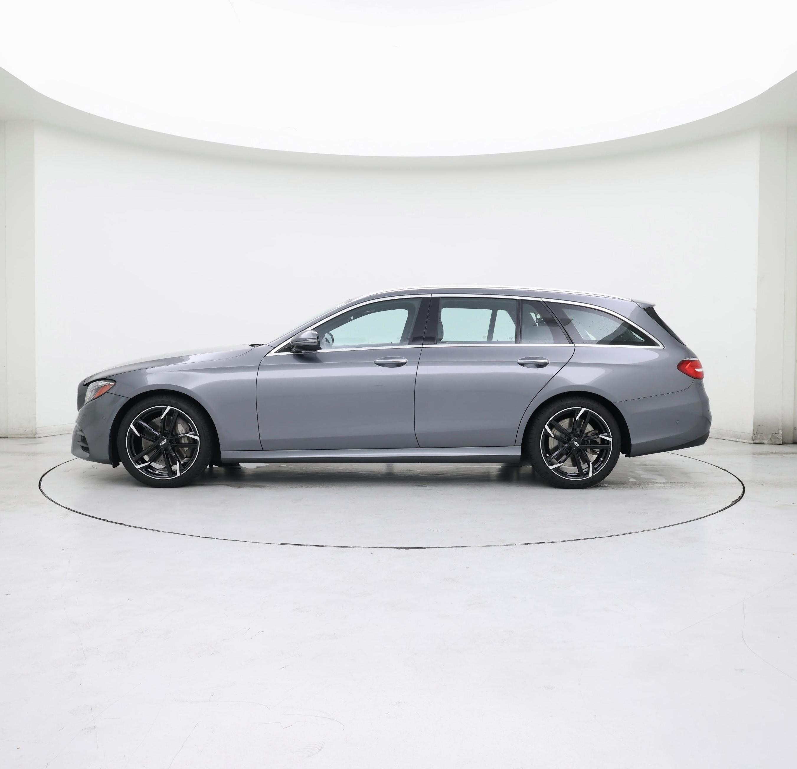 Thumbnail: 2017 Mercedes-Benz E-Class - 3