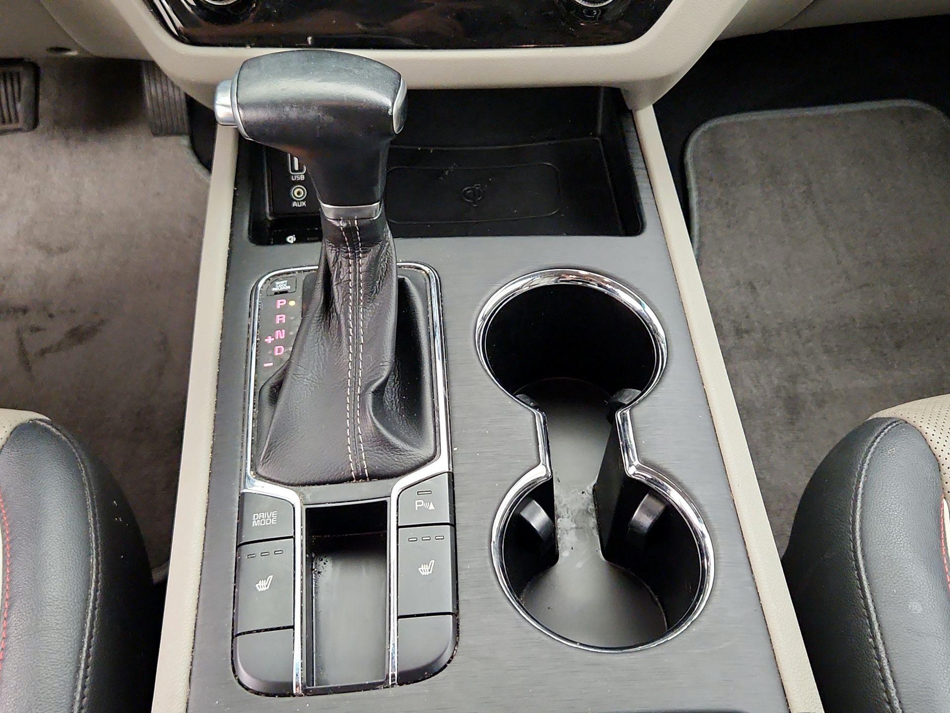 Thumbnail: 2019 Kia Sedona - 17