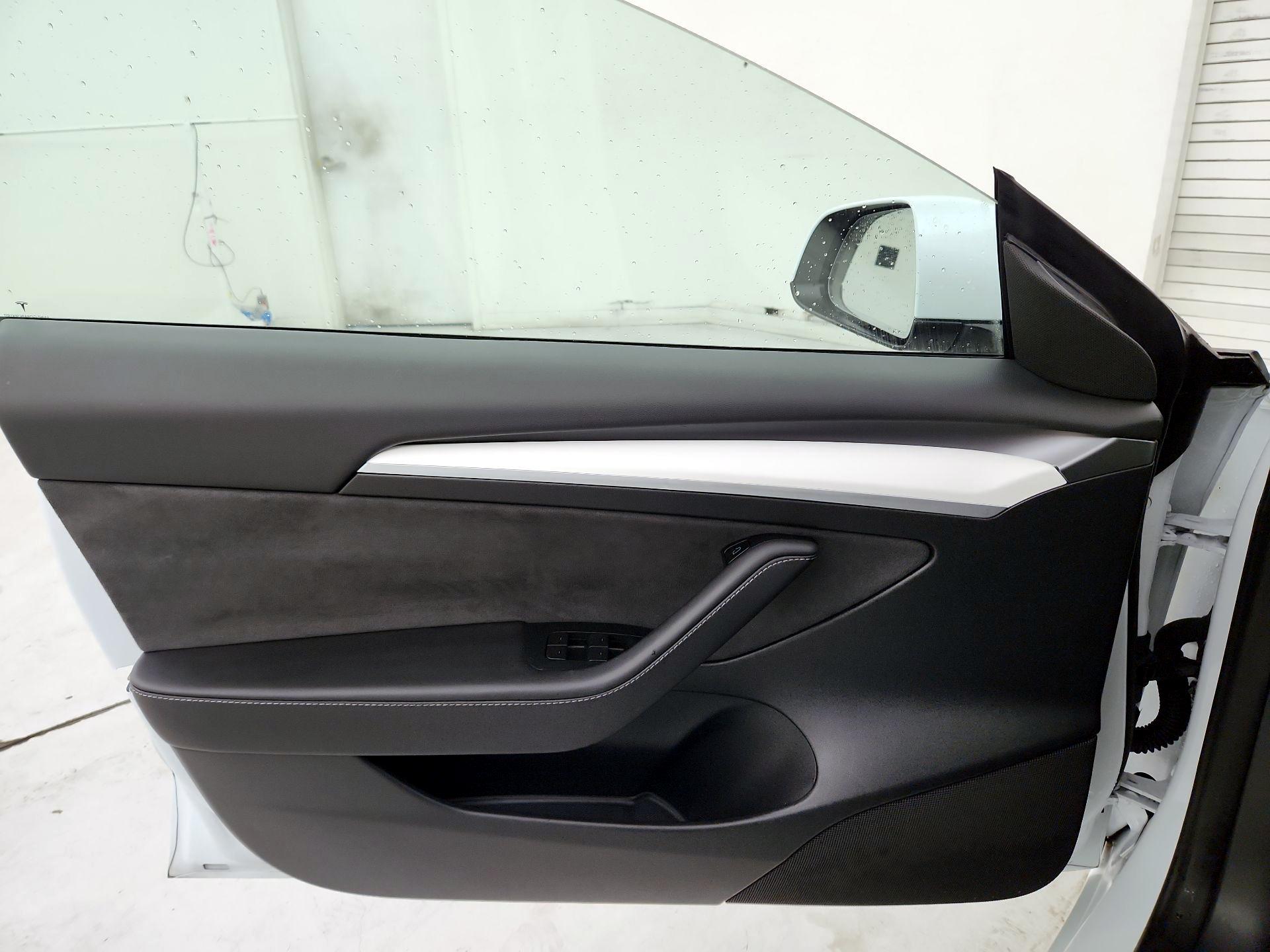 Thumbnail: 2023 Tesla Model 3 - 12