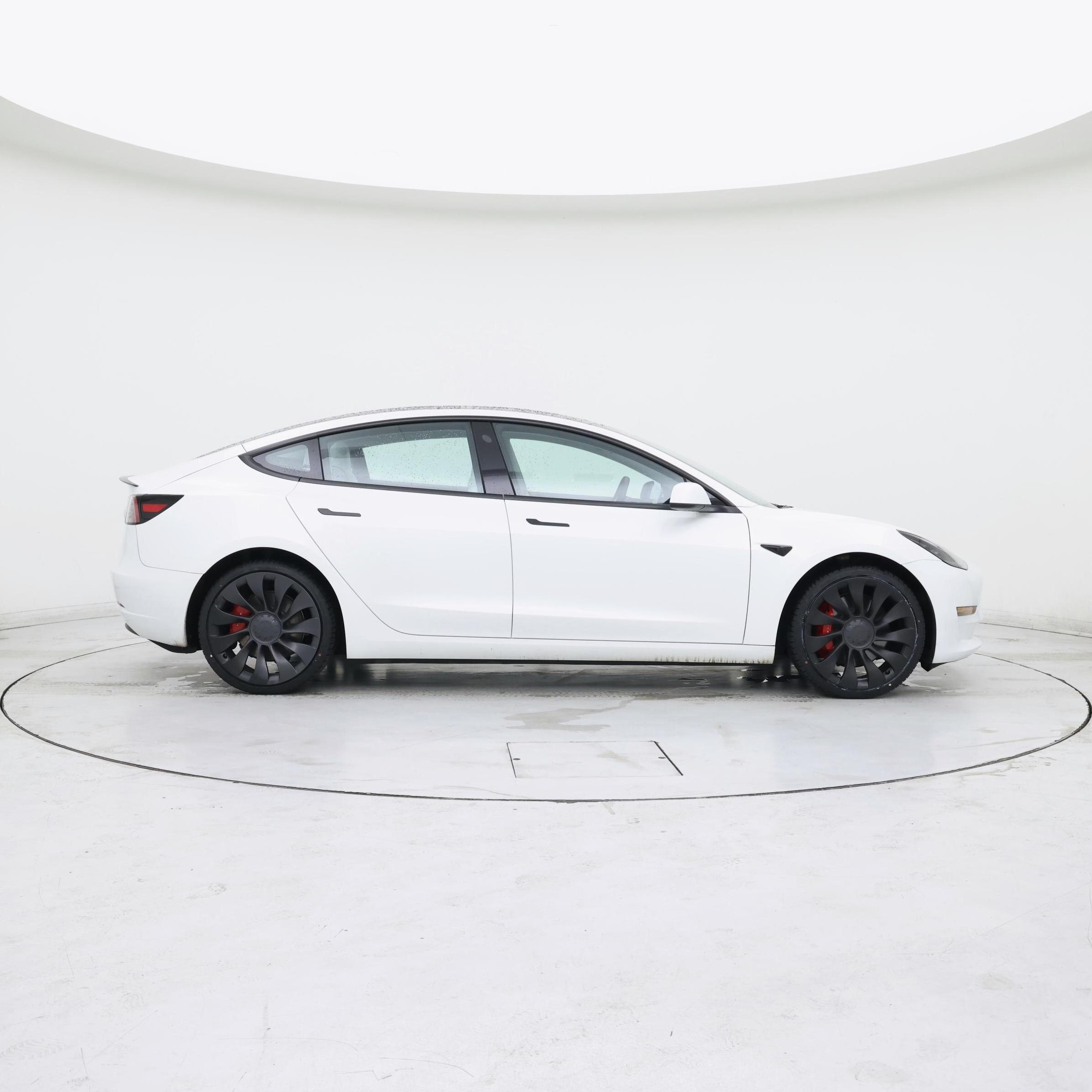 Thumbnail: 2023 Tesla Model 3 - 7