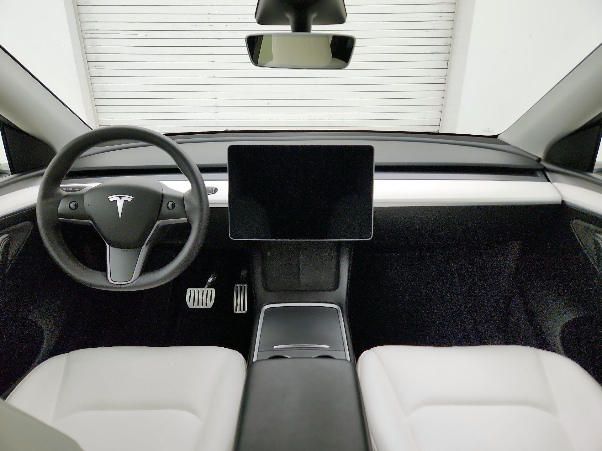 Thumbnail: 2023 Tesla Model Y - 9