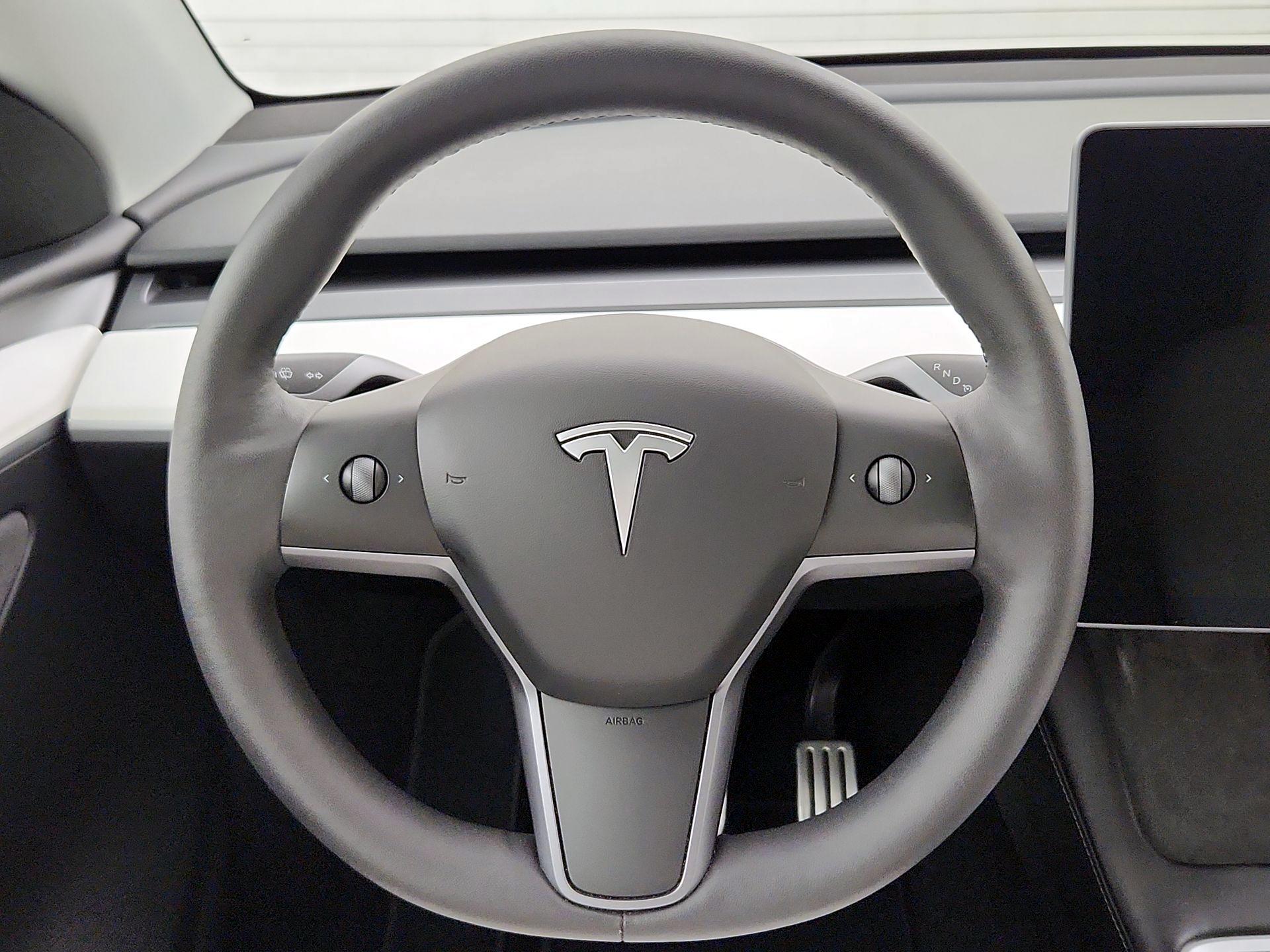 Thumbnail: 2023 Tesla Model Y - 10