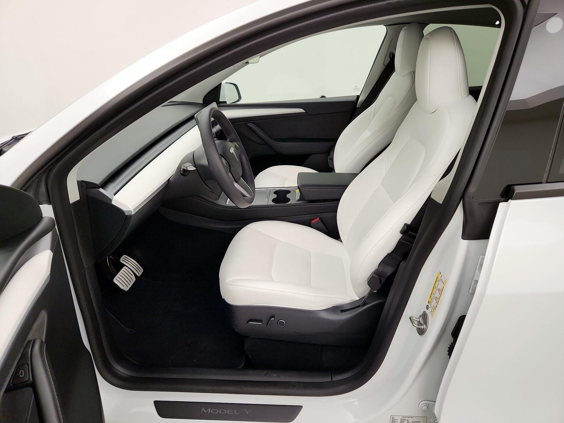 Thumbnail: 2023 Tesla Model Y - 11