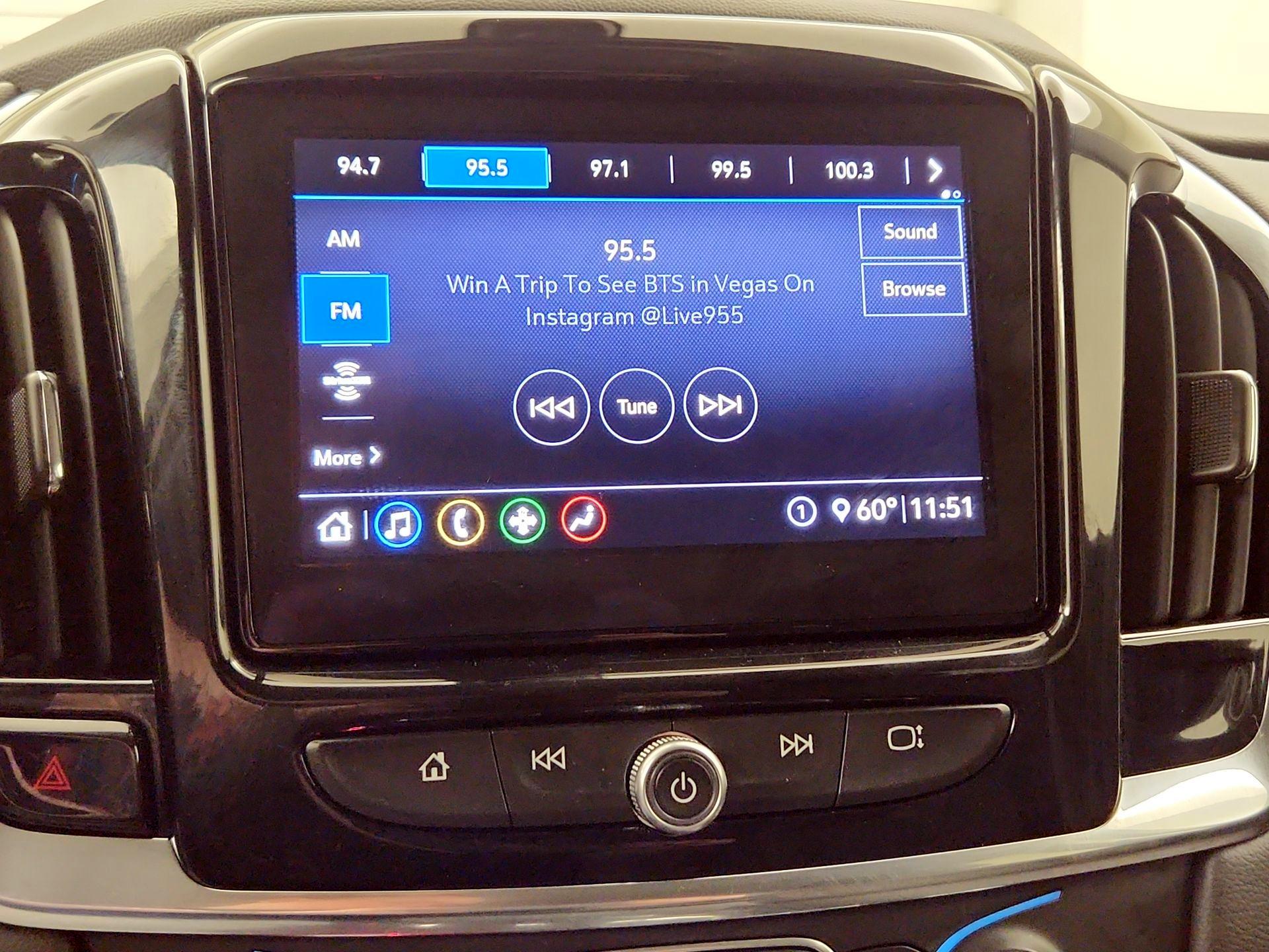 Thumbnail: 2021 Chevrolet Traverse - 15