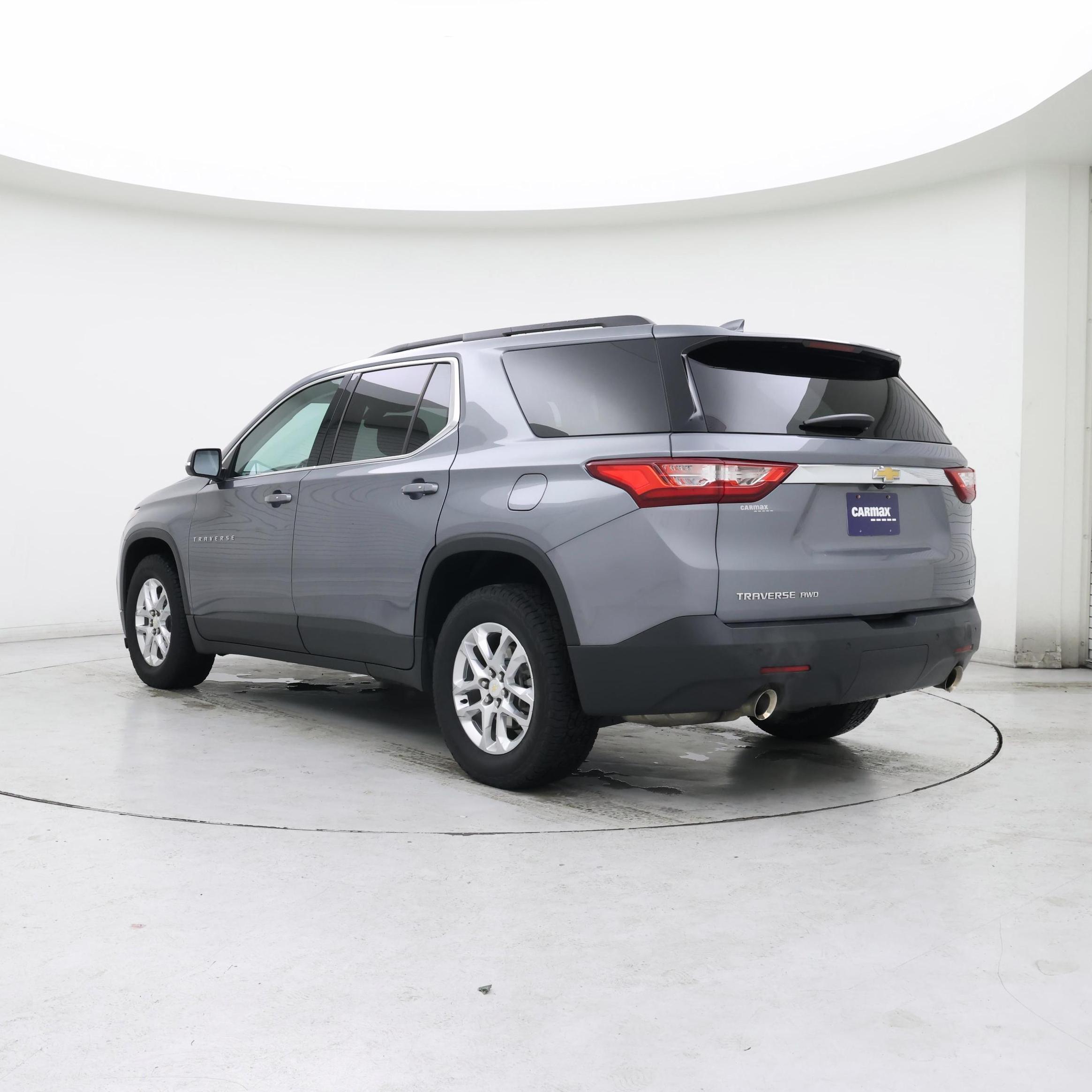 Thumbnail: 2021 Chevrolet Traverse - 2