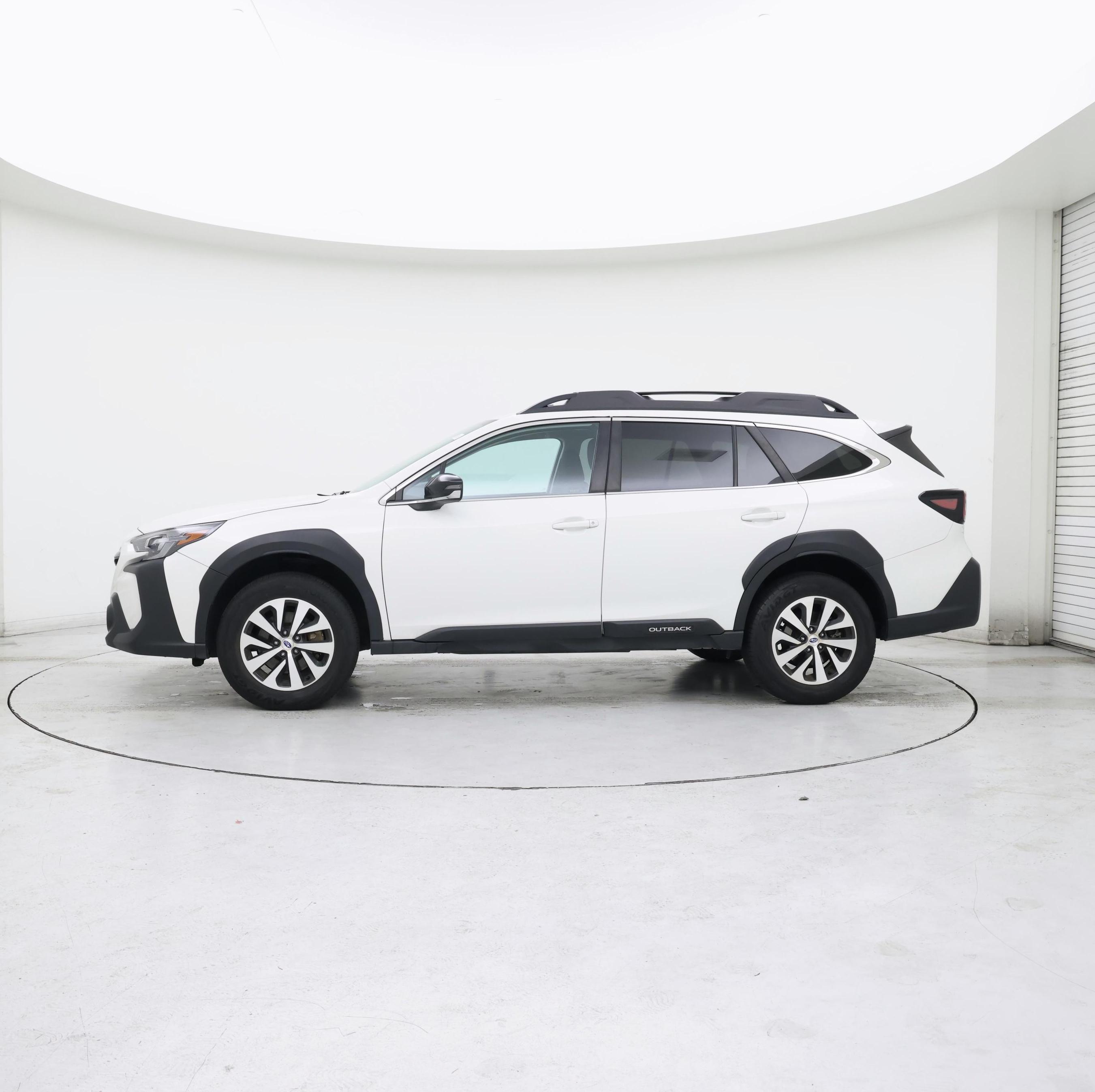 Thumbnail: 2023 Subaru Outback - 3