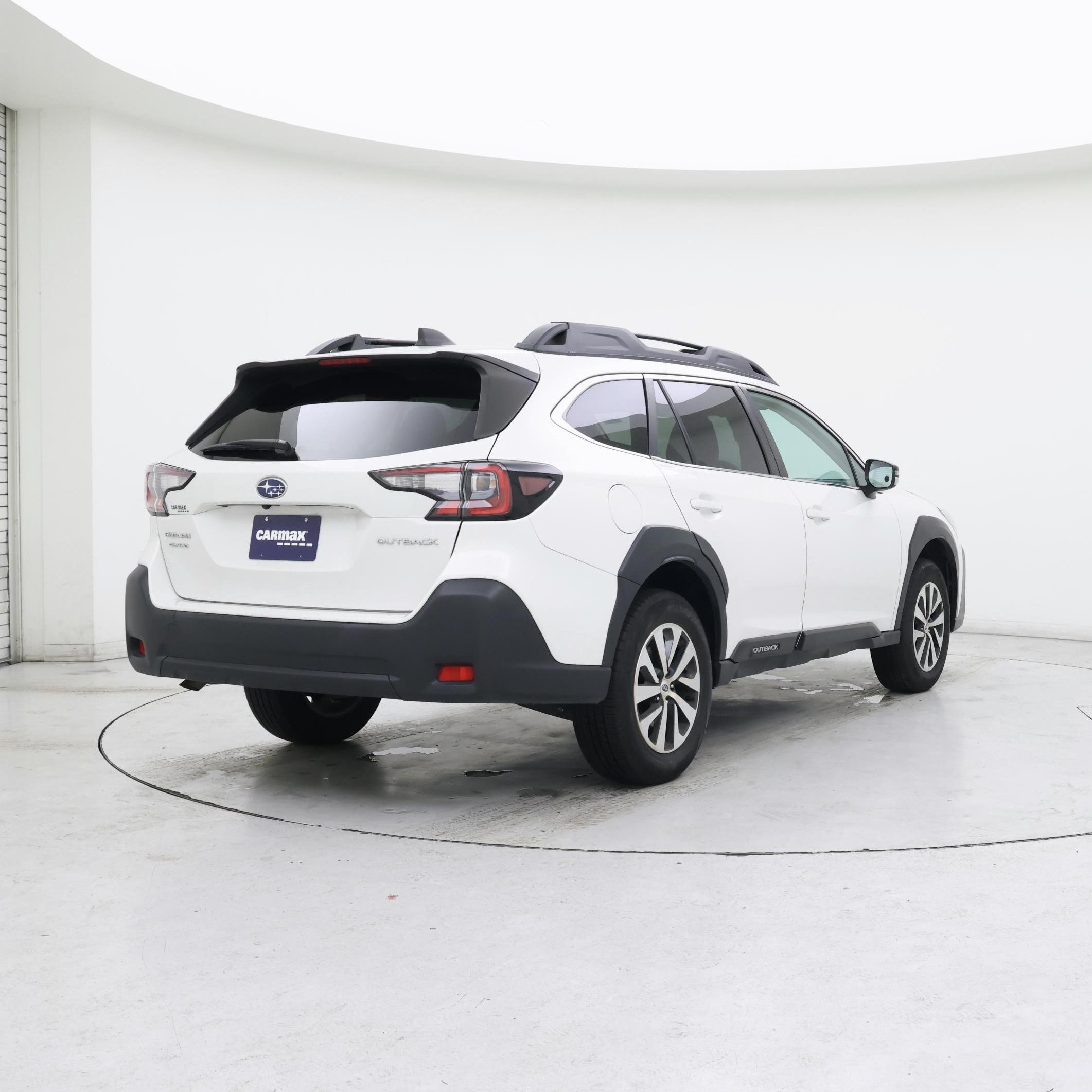 Thumbnail: 2023 Subaru Outback - 8