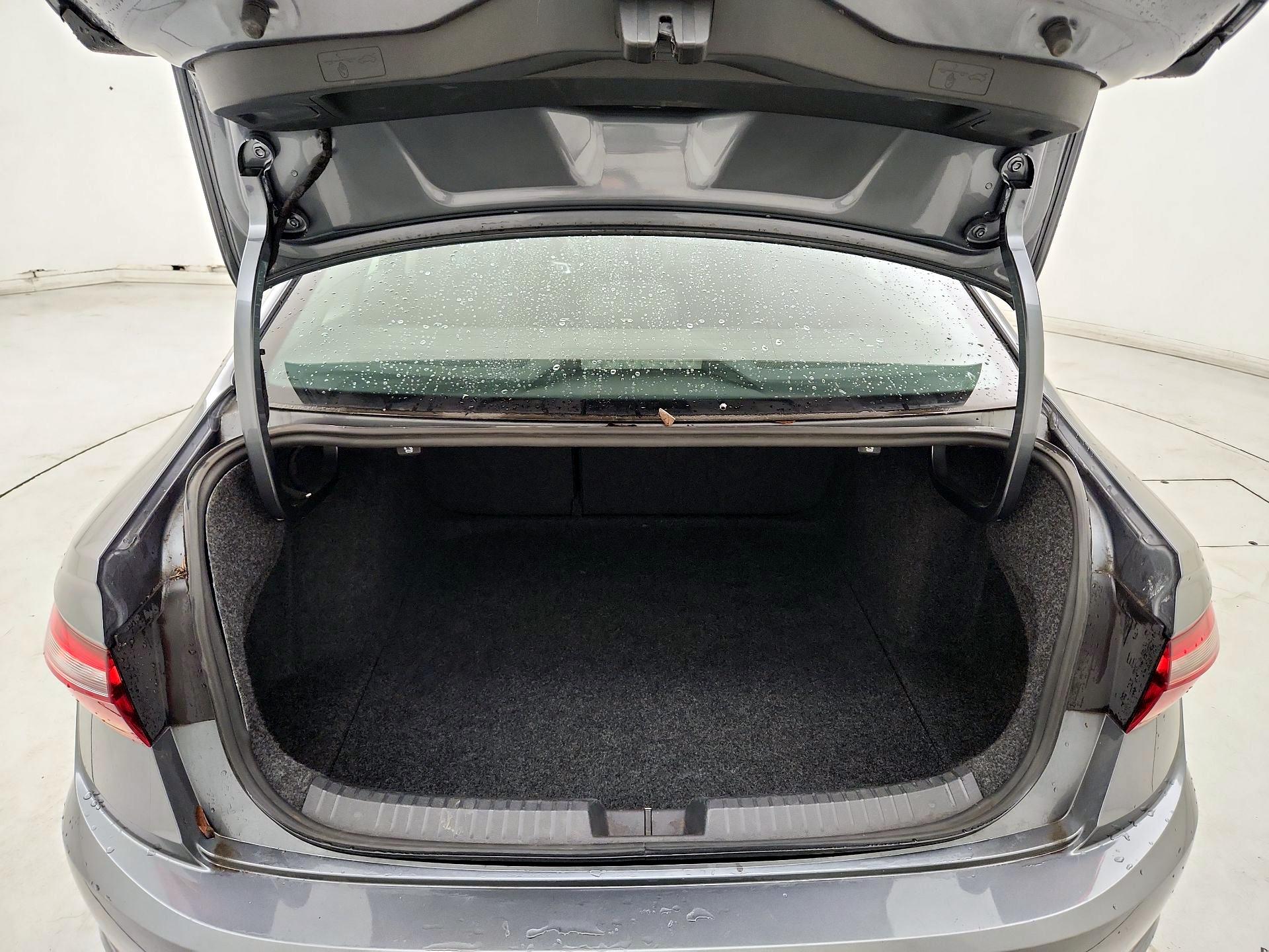 Thumbnail: 2019 Volkswagen Jetta - 20