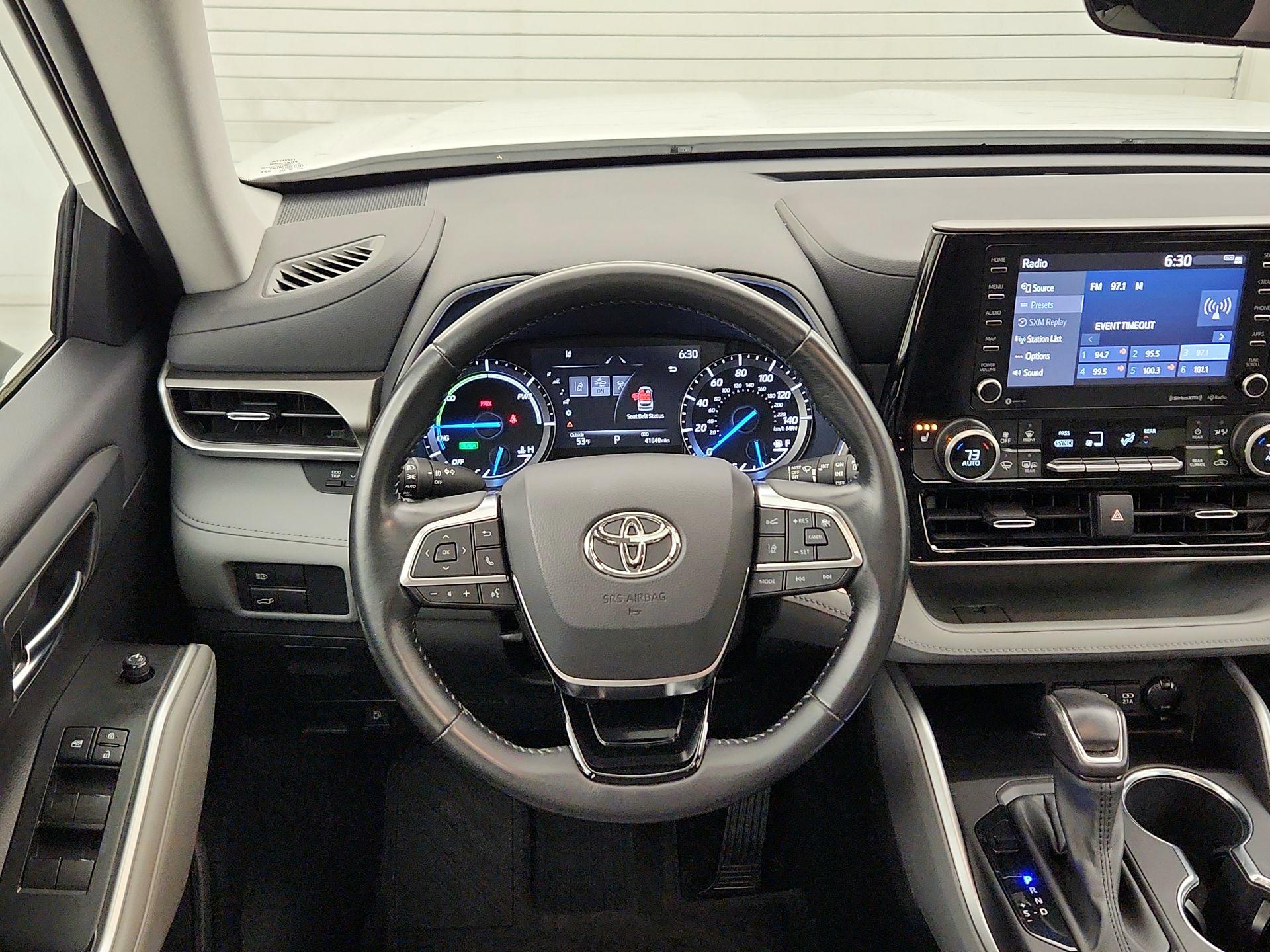 Thumbnail: 2021 Toyota Highlander - 10