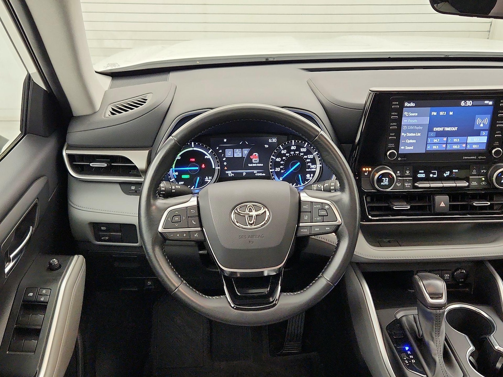 2021 Toyota Highlander XLE - Photo 11