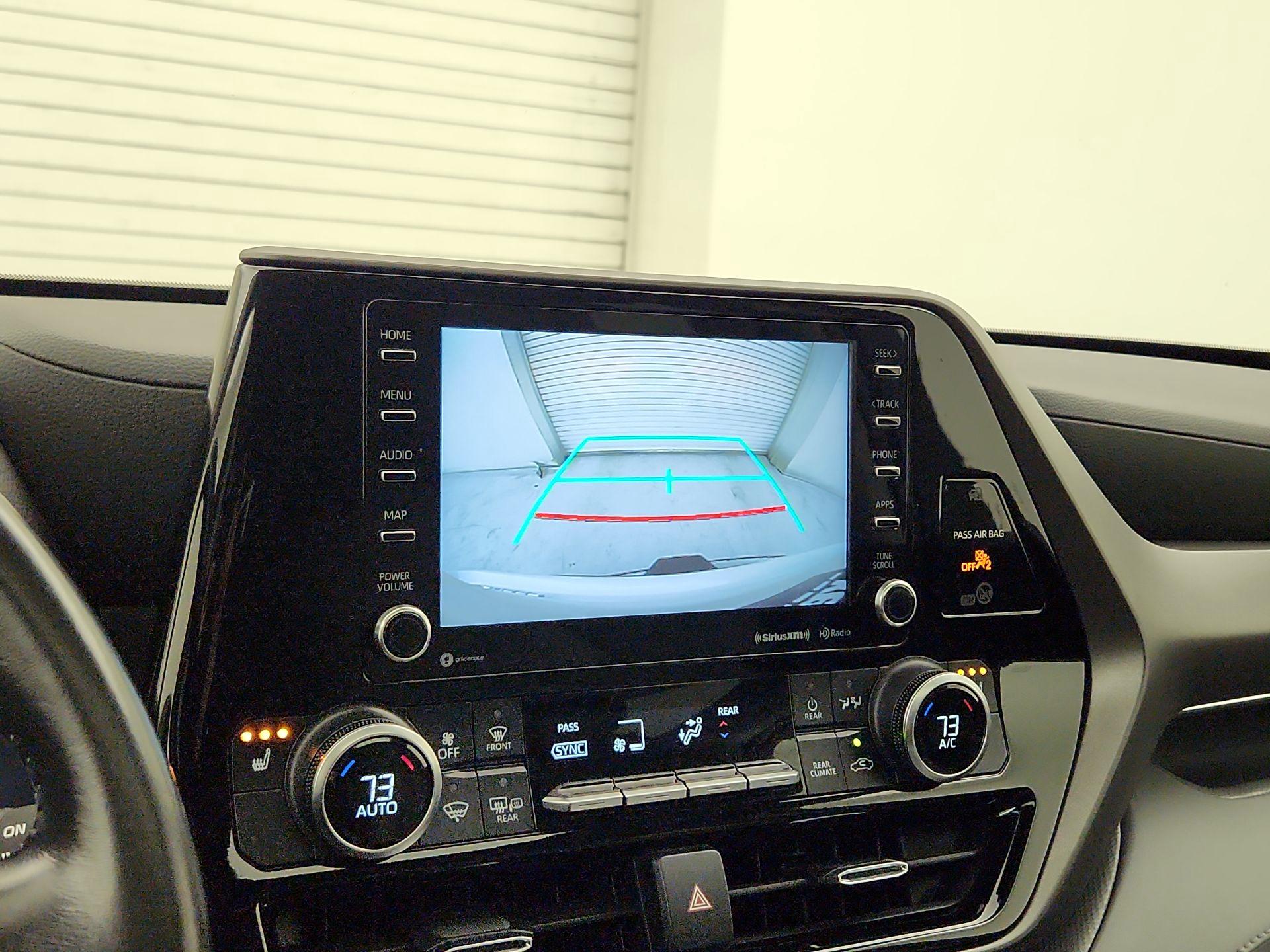 Thumbnail: 2021 Toyota Highlander - 14