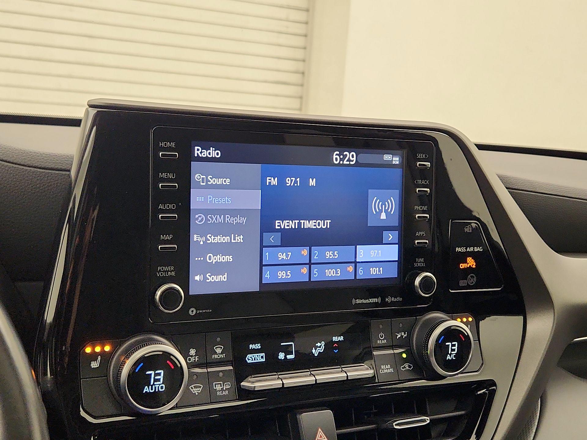 Thumbnail: 2021 Toyota Highlander - 15