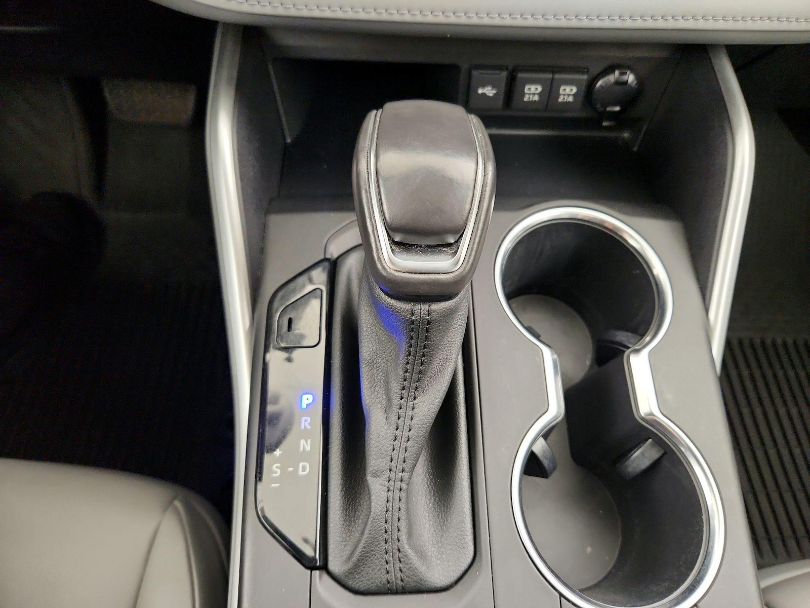 2021 Toyota Highlander XLE - Photo 18