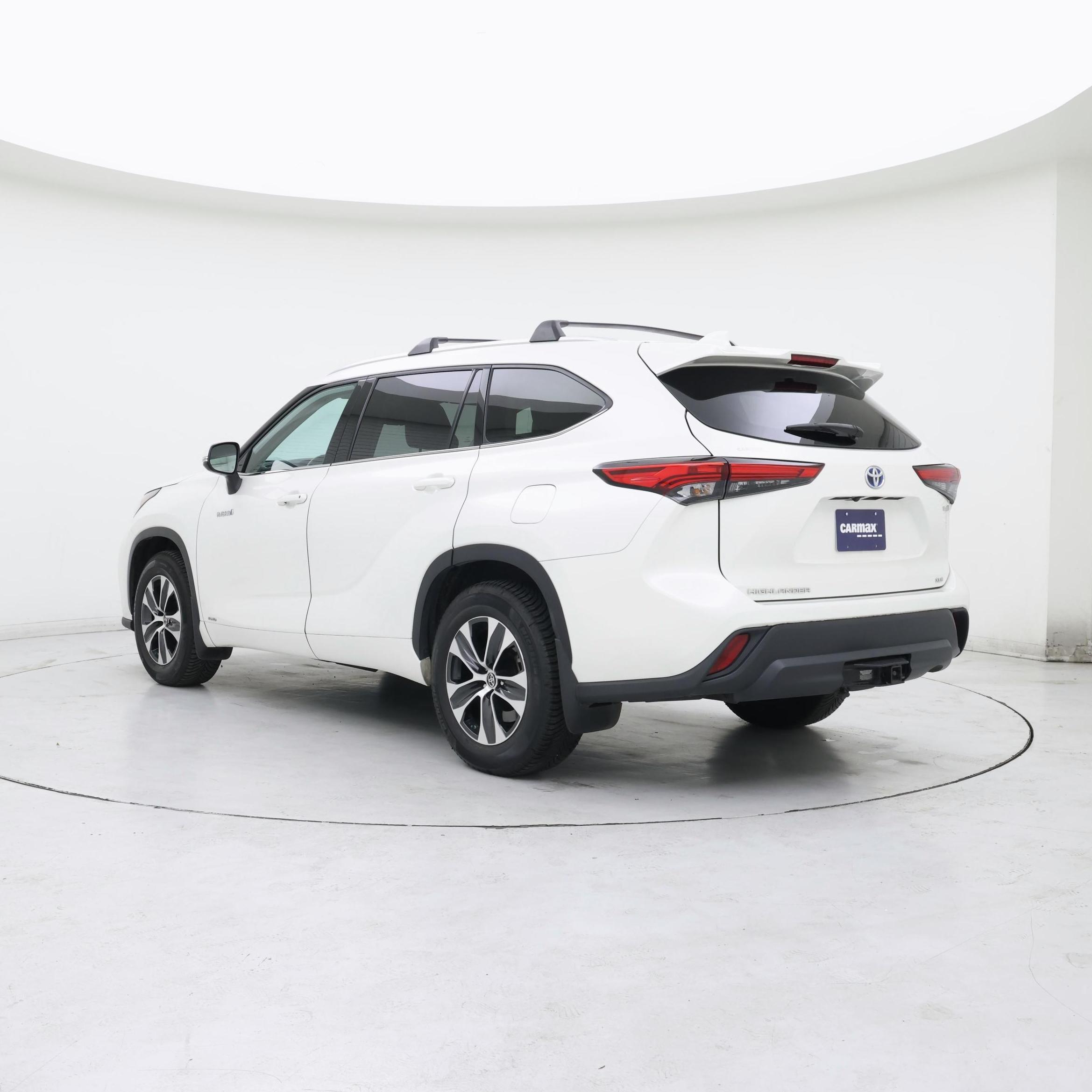 Thumbnail: 2021 Toyota Highlander - 2