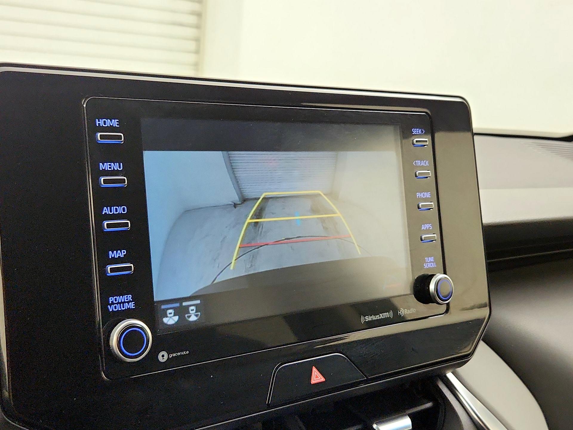 Thumbnail: 2021 Toyota Venza - 14