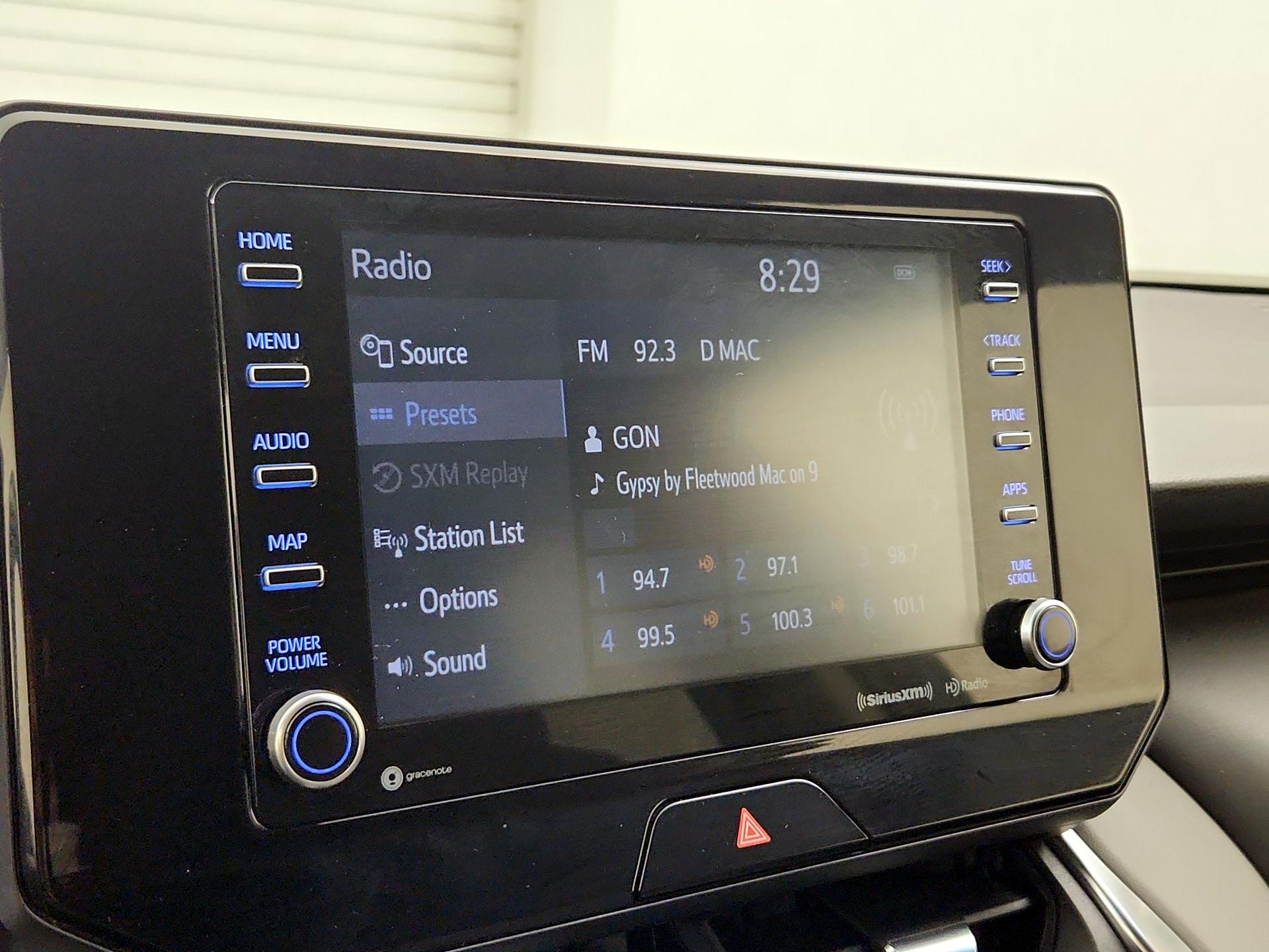 Thumbnail: 2021 Toyota Venza - 15