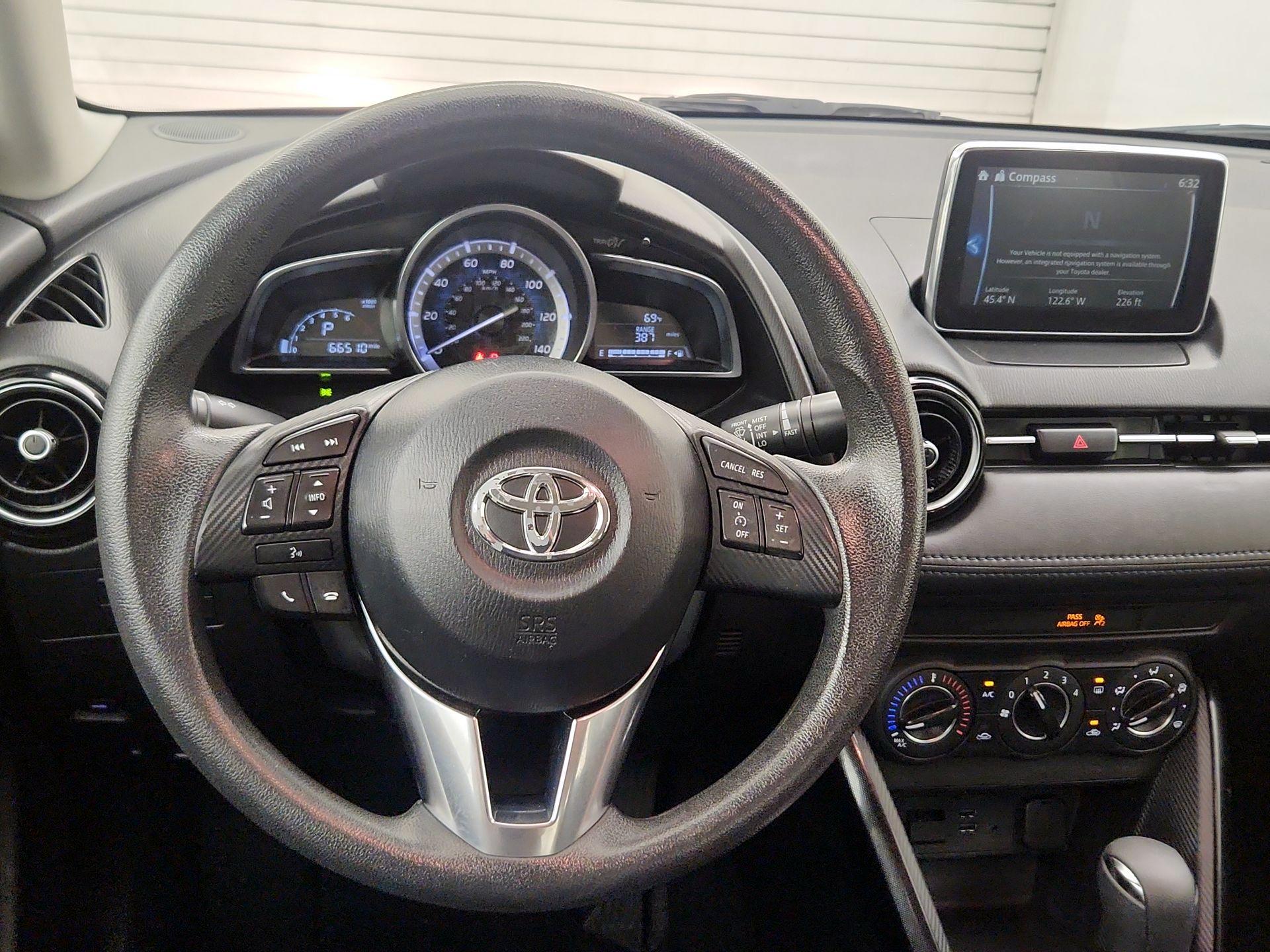 Thumbnail: 2018 Toyota Yaris iA - 10