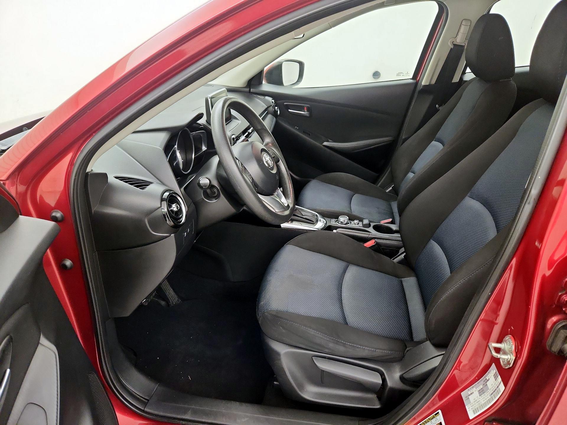 Thumbnail: 2018 Toyota Yaris iA - 11