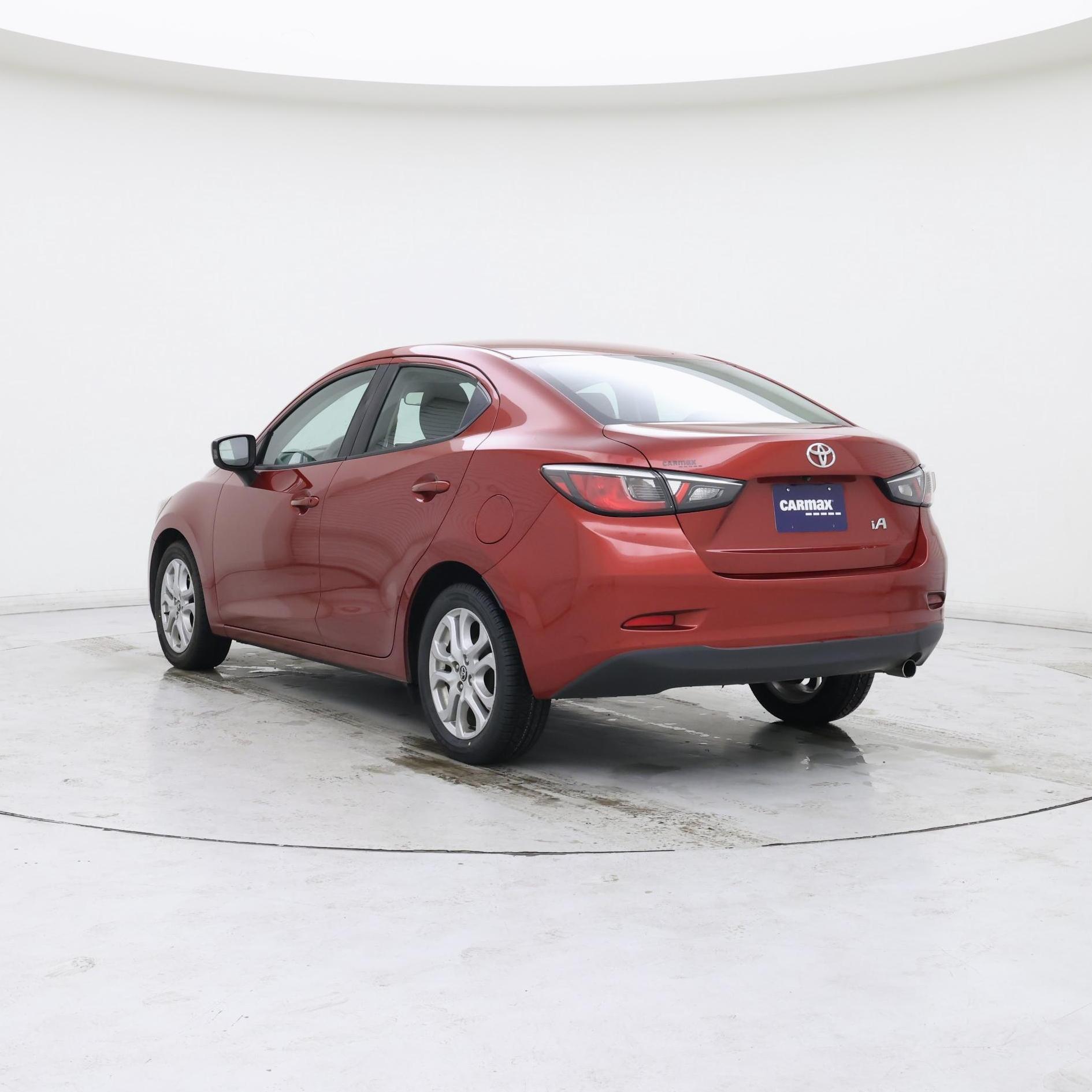 Thumbnail: 2018 Toyota Yaris iA - 2