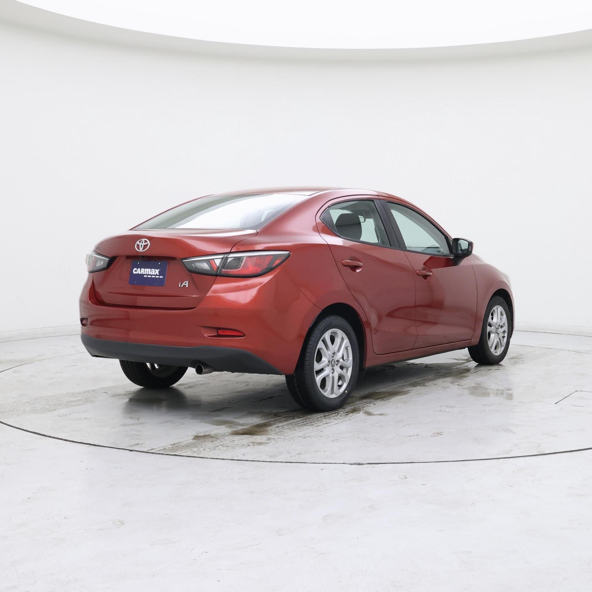 Thumbnail: 2018 Toyota Yaris iA - 8