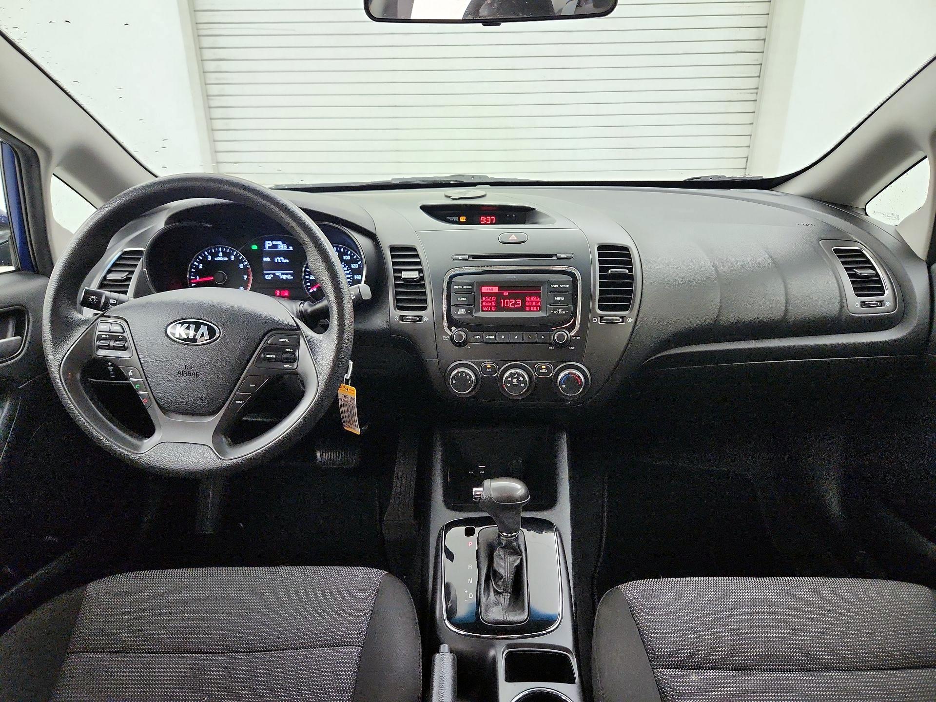 Thumbnail: 2018 Kia Forte - 9